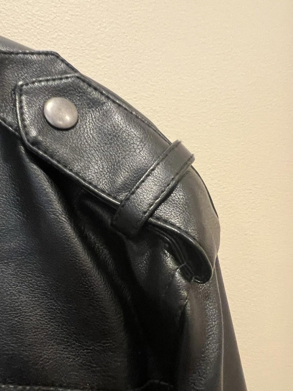 The Unbranded Brand Black Faux Leather Moto Jacket with Zip Pockets Large Mens Size US L / EU 52-54 / 3 - 4 Thumbnail