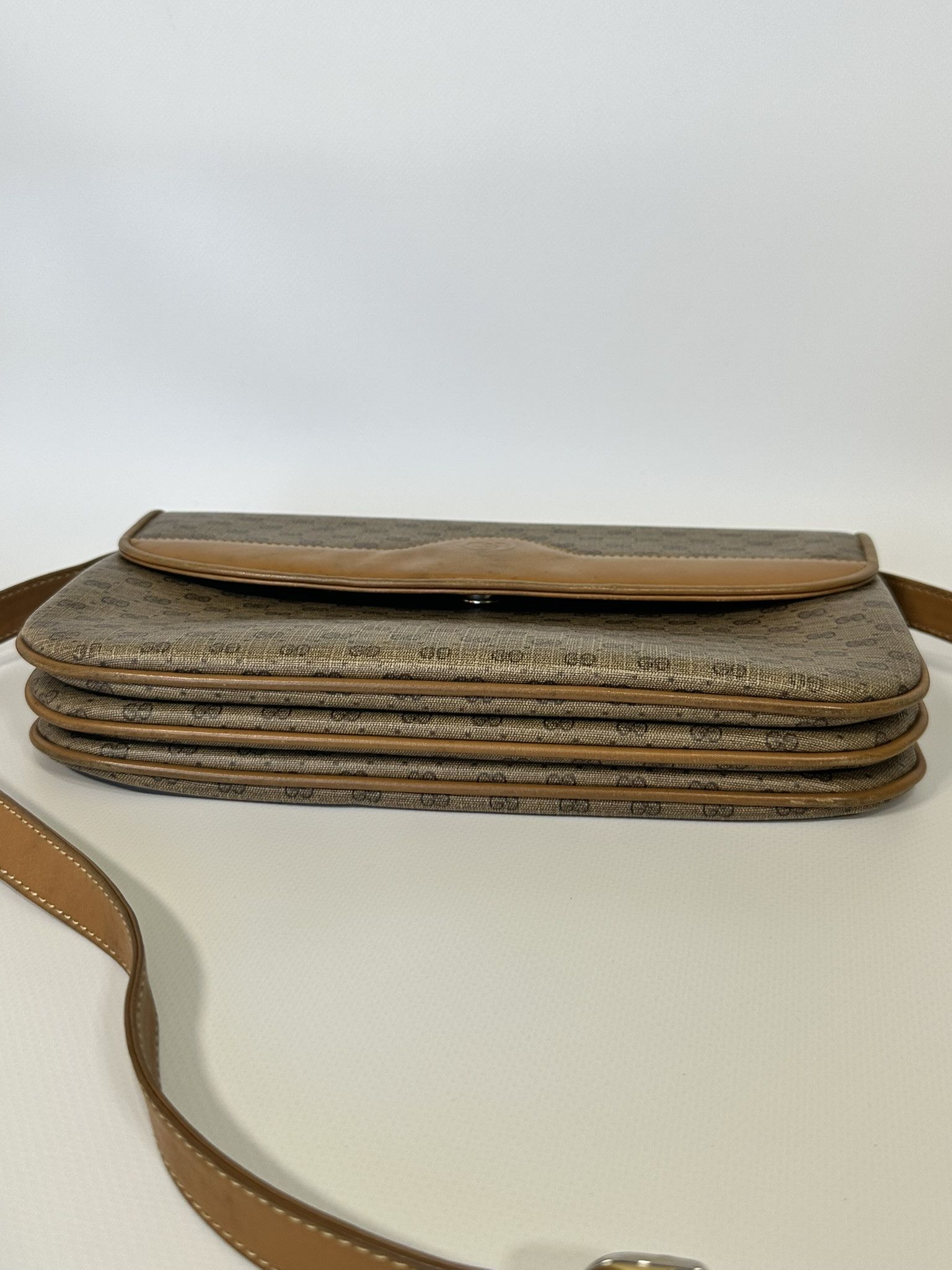 Gucci Gucci Crossbody Bag Micro GG Monogram Vintage Beige Size ONE SIZE - 8 Thumbnail