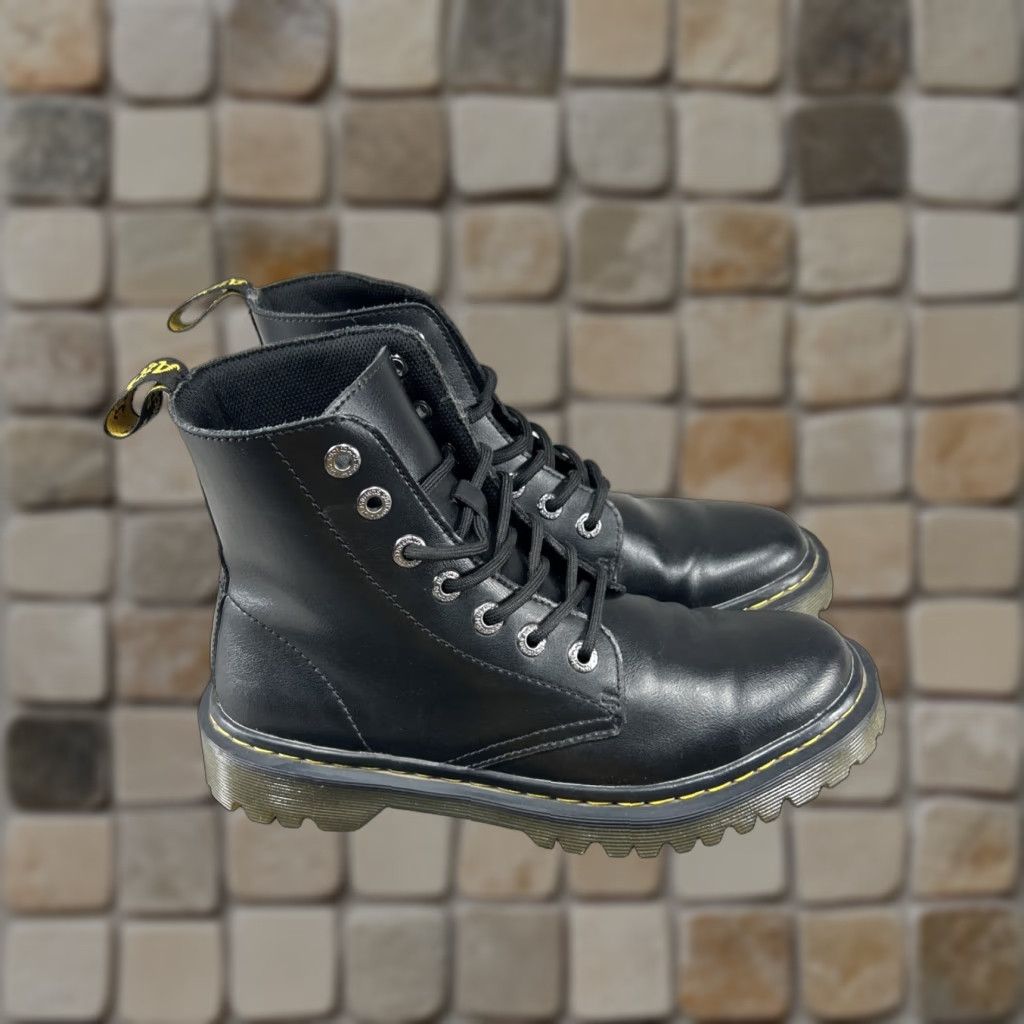 VINTAGE Dr Martens Women's Work Boots Size Black Leather Slip