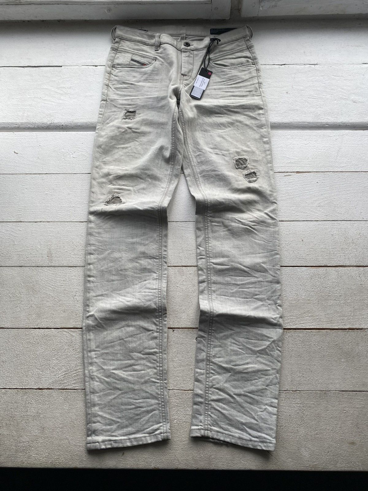 Diesel NWT Luxury Y2K Diesel Belthy Slim Boyfriend Jeans Distressed Size 27" / US 4 / IT 40 - 1 Thumbnail