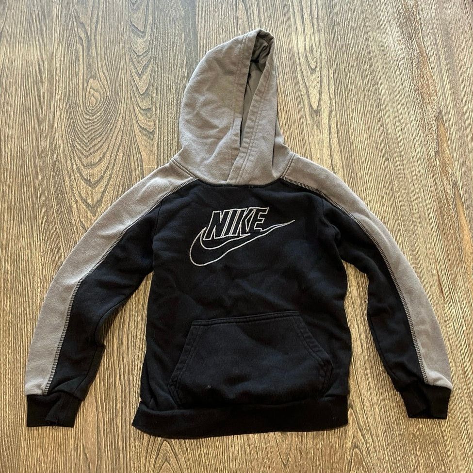 Nike Nike Boys Pullover Hoodie Logo Embroidered Black Gray Size L Size US L / EU 52-54 / 3 - 1 Thumbnail