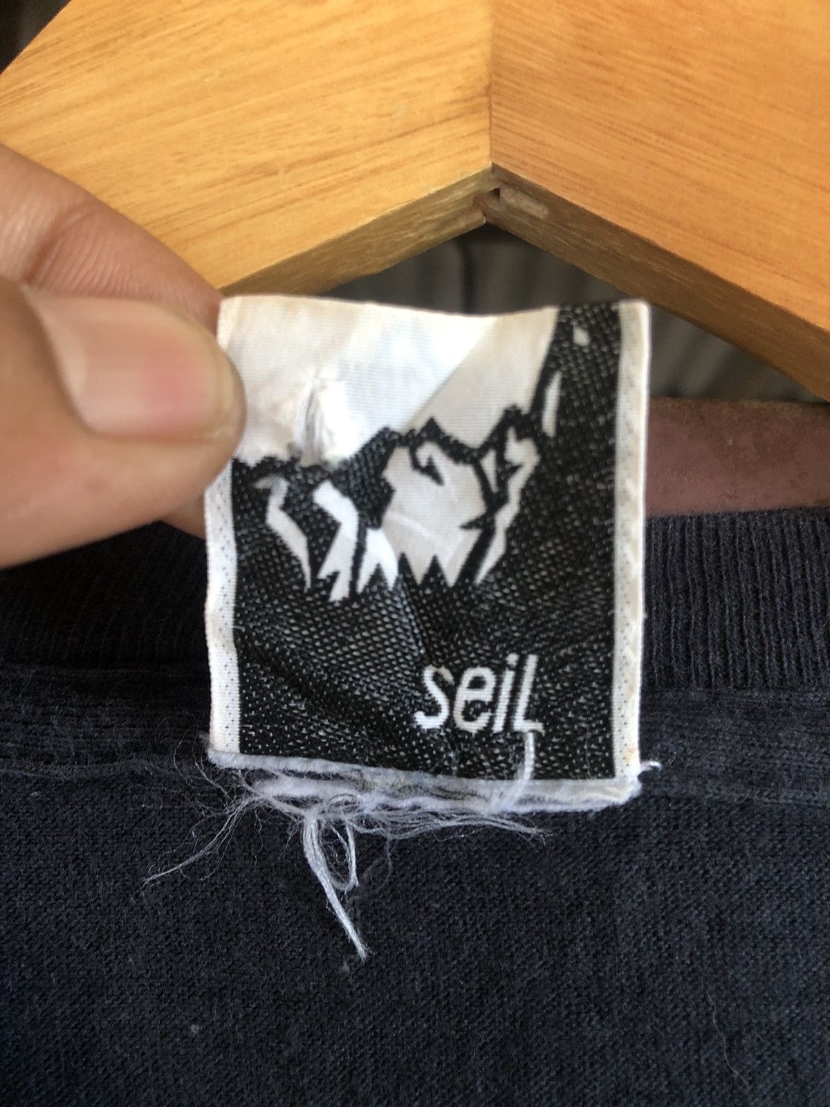 Japanese Brand 🔥Vintage 90s🔥Old School Seil Surf Crew Tshirts Size US M / EU 48-50 / 2 - 22 Thumbnail
