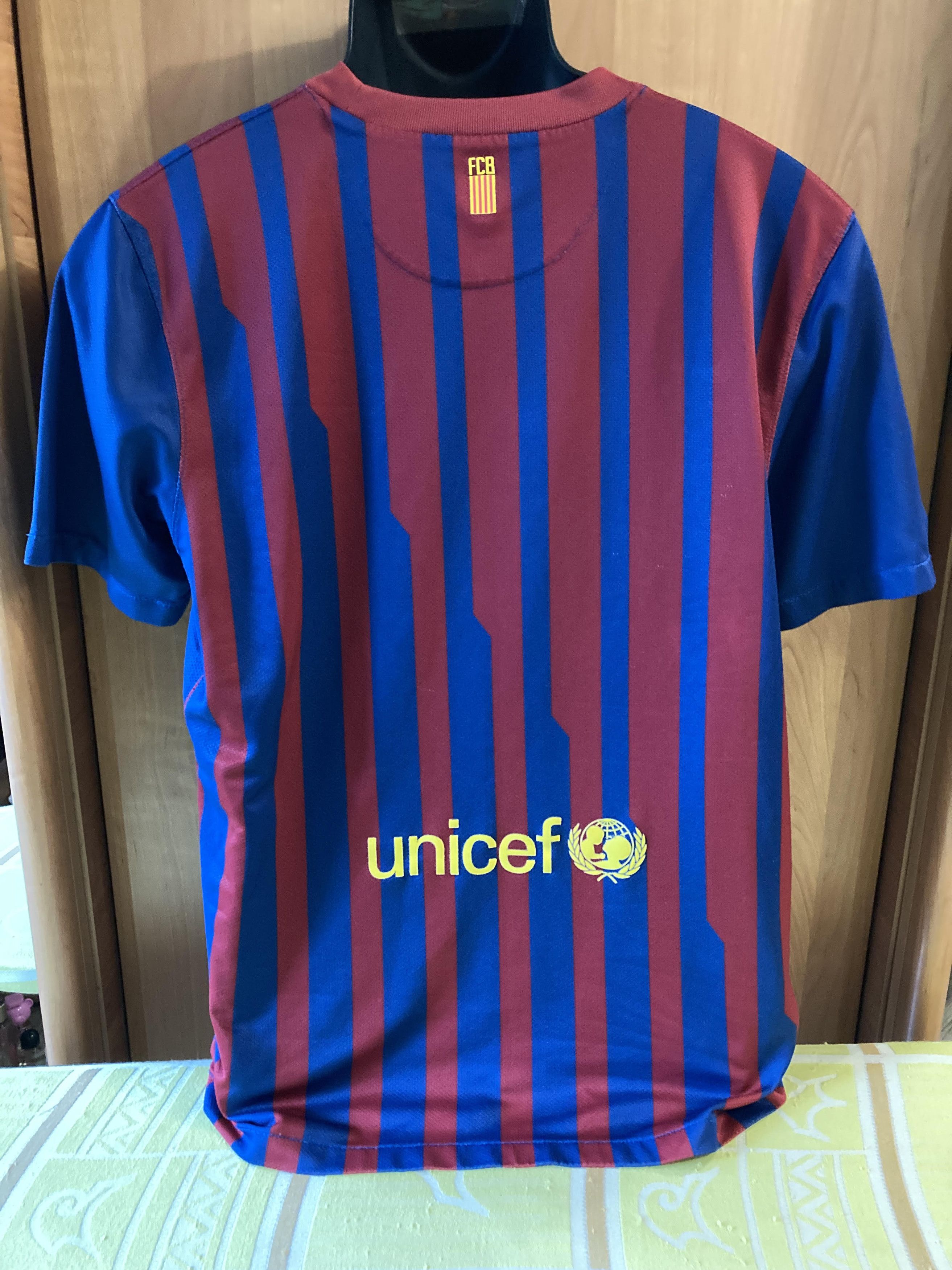Nike Nike 2011-2012 FC Barcelona Barca FCB Home Jersey Shirt Size US L / EU 52-54 / 3 - 12 Thumbnail