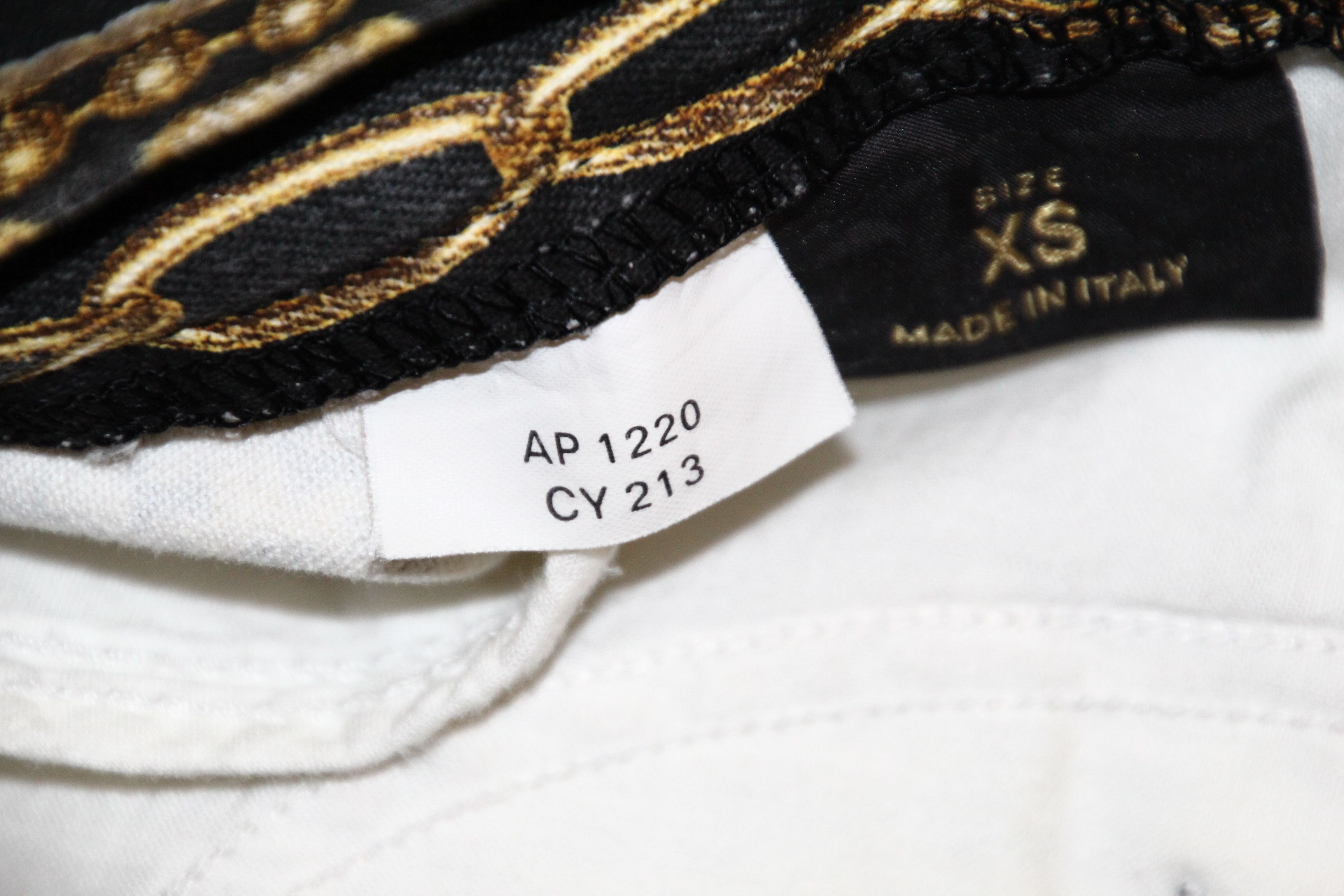 Roberto Cavalli Made in Italy. Roberto Cavalli Gold Chain Y2K Luxury Jeans Size US 28 / EU 44 - 9 Thumbnail