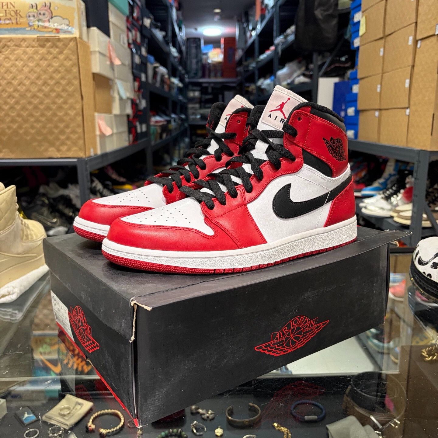 Nike Nike Red Lowtop Sneakers 11.5 Men Size US 11.5 / EU 44-45 - 1 Thumbnail