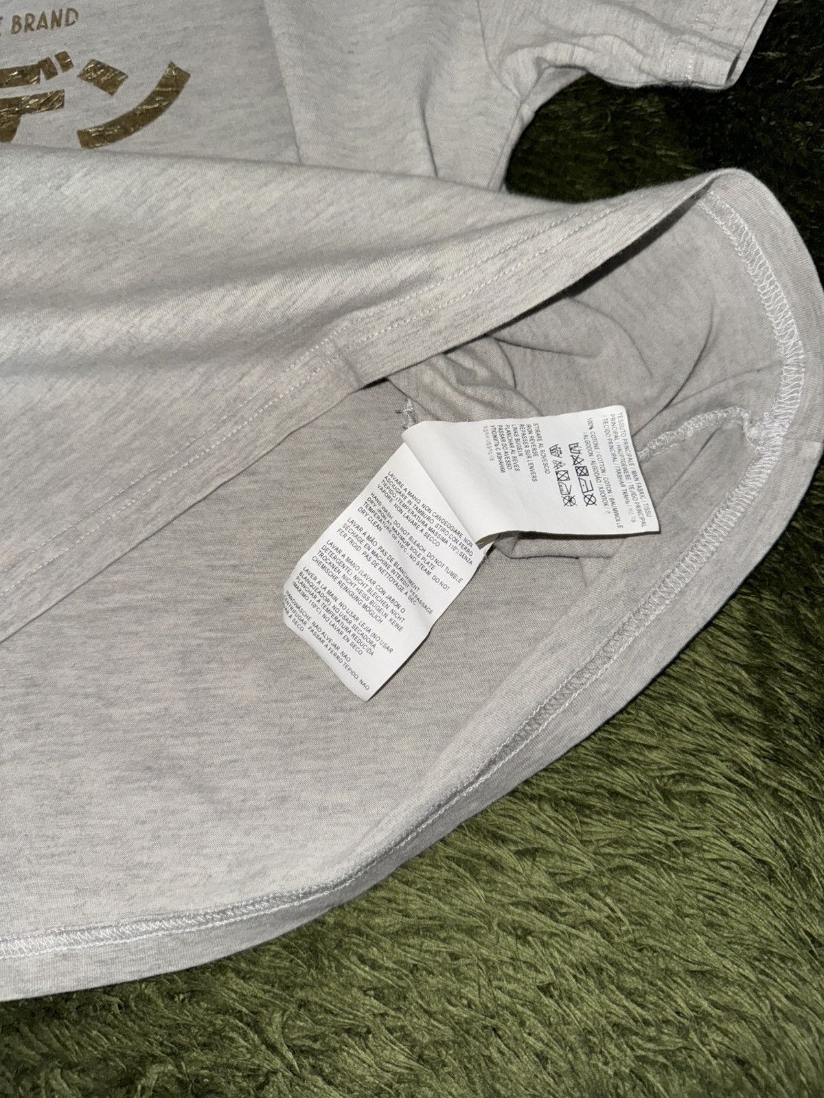 Golden Goose [S] Golden Goose 17SS Gold Foil Japanese Lettering T-Shirt Size S / US 4 / IT 40 - 7 Thumbnail