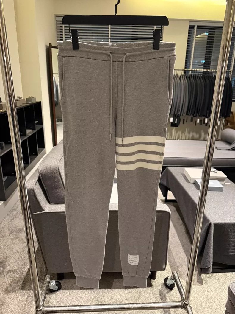 Thom Browne Thom browne Size 1 Classic four-bar sports pants 2504-Next Size US 27 - 1 Thumbnail