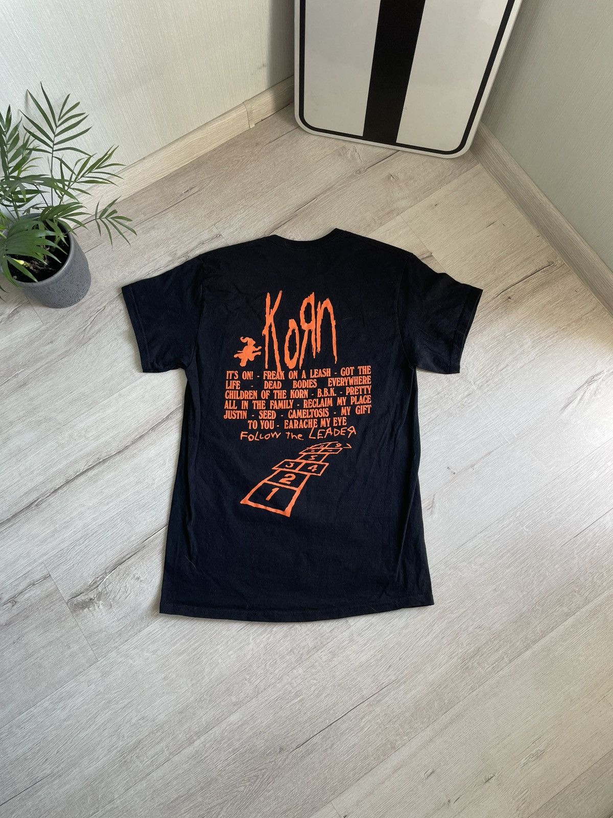 Band Tees × Vintage Rare Korn Hopscotch Flame T-shirt Follow The Leader Hard Roc Size US S / EU 44-46 / 1 - 6 Thumbnail