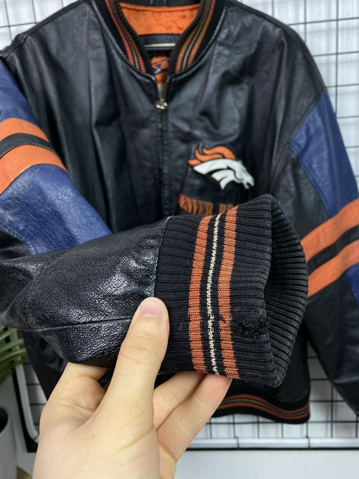 Other Vintage Denver Broncos NFL Leather Bomber Jacket Varsity XL Size US XL / EU 56 / 4 - 18 Thumbnail