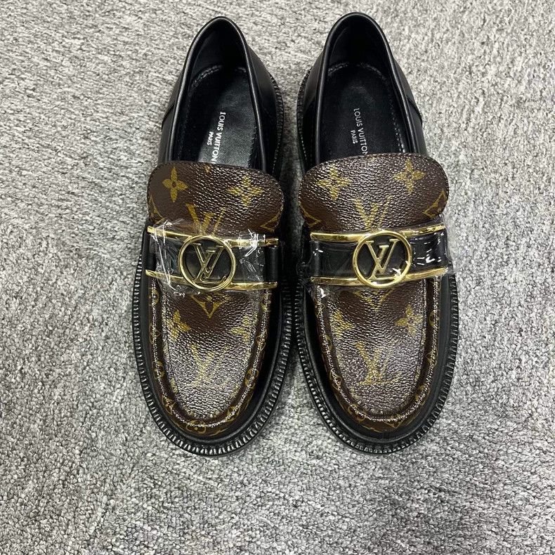 Louis Vuitton Louis Vuitton Sleek and Comfortable Carrefour Platform Sho Size US 5.5 / IT 35.5 - 2 Thumbnail