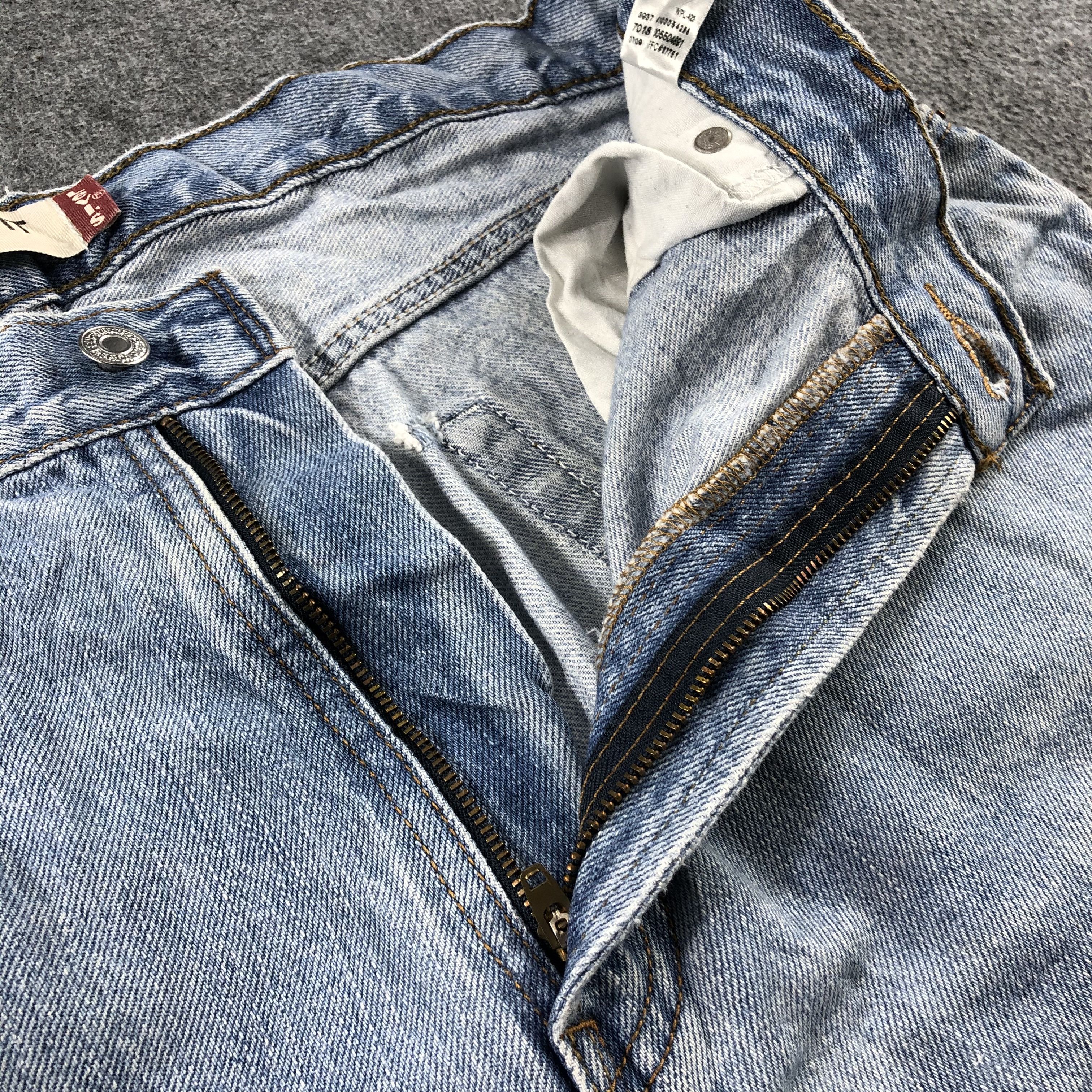 Levi's Vintage Blue Wash Levis 550 Jeans-J2632 Size US 34 / EU 50 - 8 Thumbnail