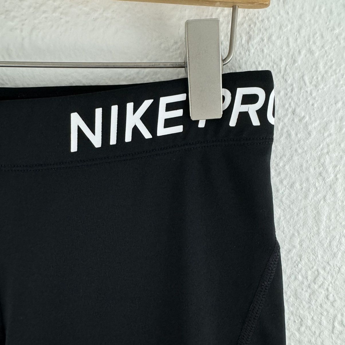 Nike NIKE PRO Black Dri-Fit Athletic Workout Classic Biker Shorts Size 27" / US 4 / IT 40 - 5 Thumbnail