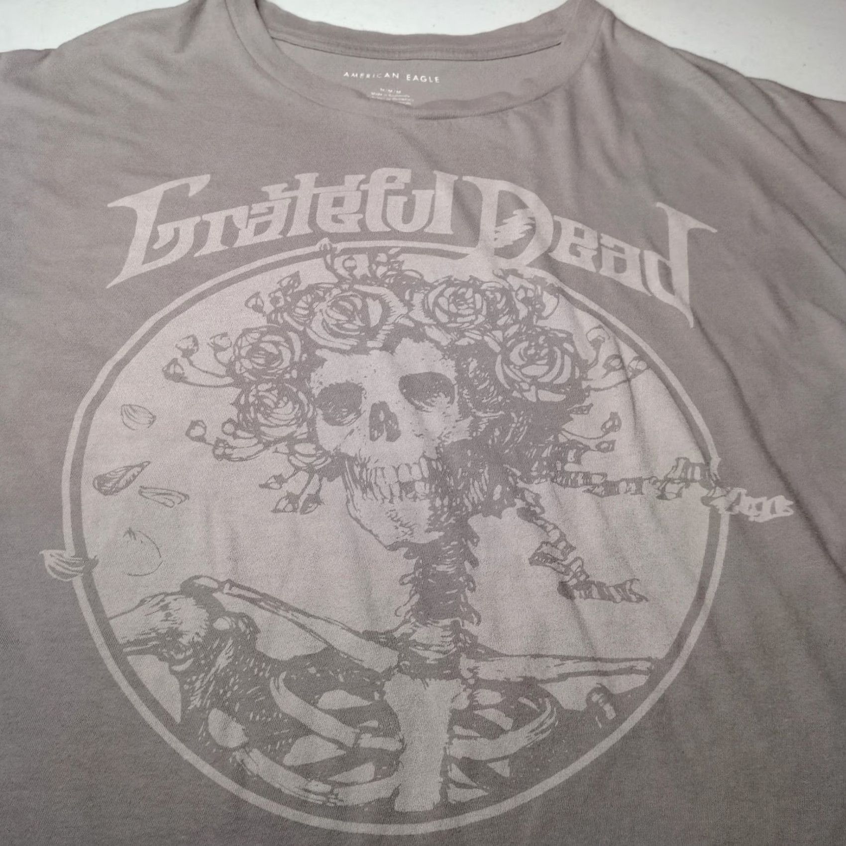 Vintage Grateful Dead Shirt Medium American Eagle Gray Bertha Skull Roses Rock Band Mens T-Shirt Short Sleeve Crew Neck Graphic - Size US M / EU 48-50 / 2 - 3 Thumbnail