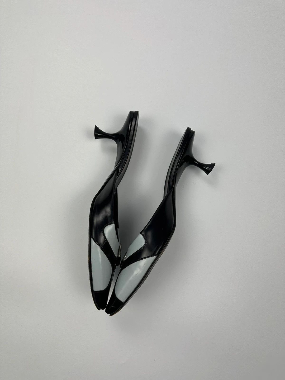 Miu Miu Miu Miu 90’s Kitten Heels Pumps Black & Blue Patent Leather Size US 7.5 / IT 37.5 - 7 Thumbnail