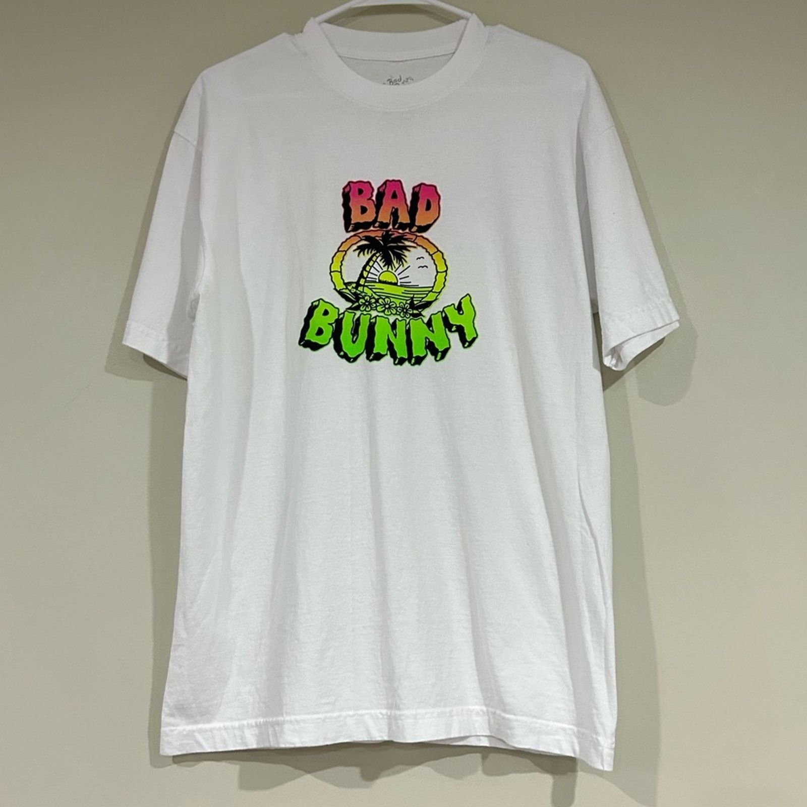 Other Bad Bunny 2022 World’s Hottest Tour Shirt Size US M / EU 48-50 / 2 - 1 Thumbnail