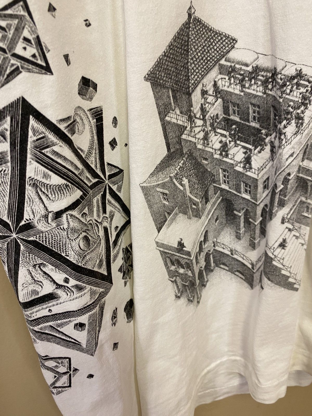 Vintage Softee 90s M.C Escher AOP T-Shirt Size US L / EU 52-54 / 3 - 5 Thumbnail