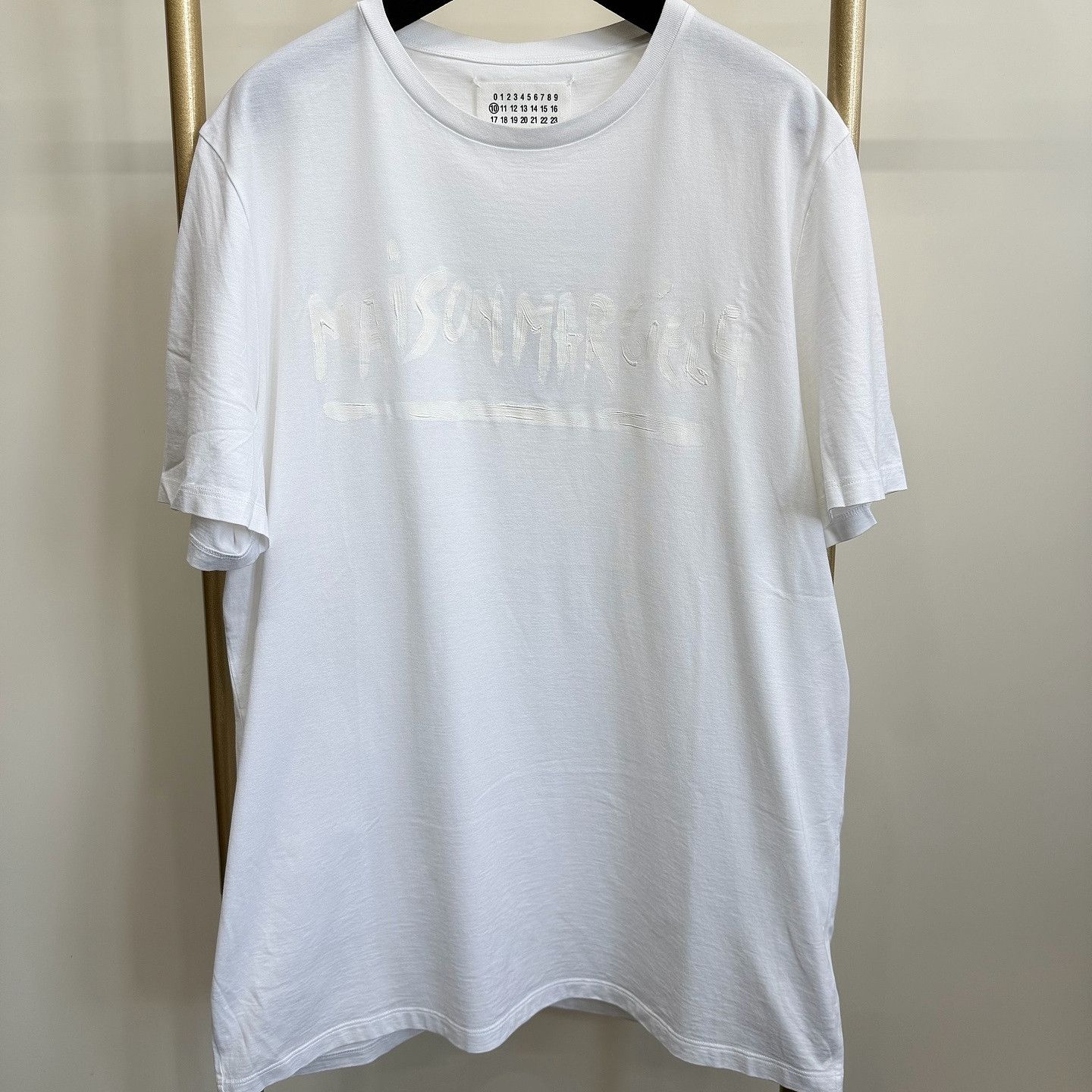 Maison Margiela Maison Margiela White Logo Print T-Shirt Size M Size US M / EU 48-50 / 2 - 1 Thumbnail