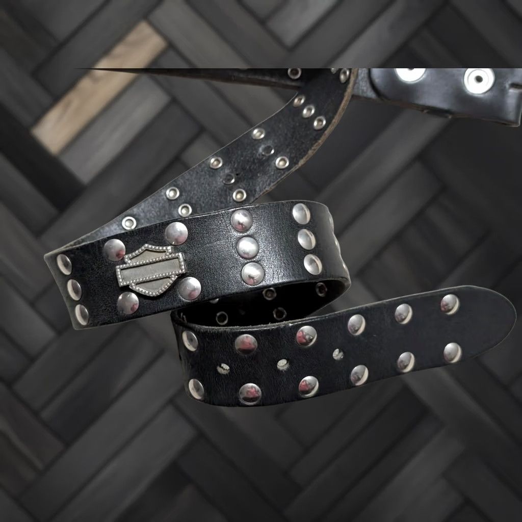 Harley Davidson VINTAGE Harley-Davidson belt 42 leather studded punk western belt Men 42 Black Studded Concho 1990s Size 42 - 1 Thumbnail