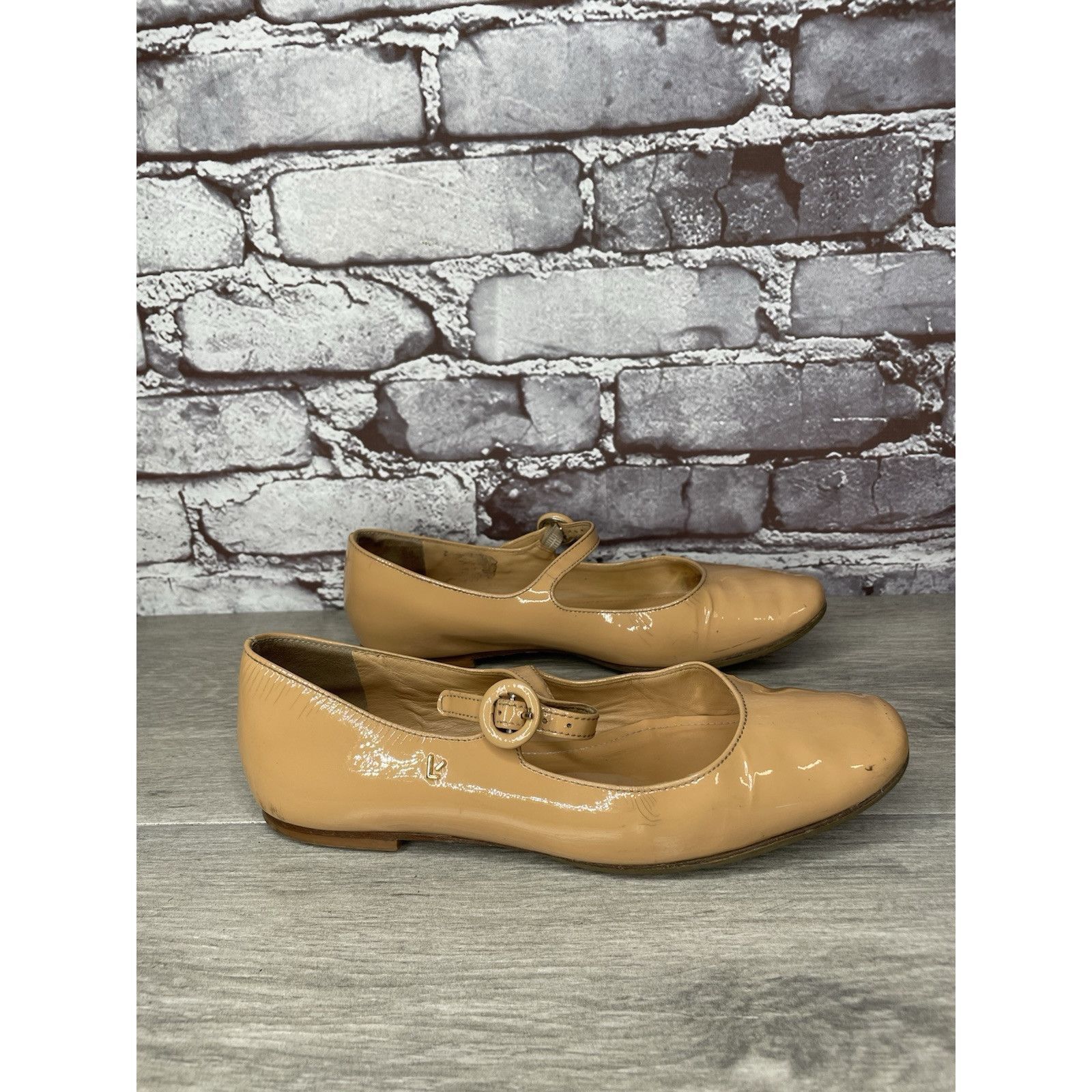 Other LARROUDE Vibram Nude Patent Leather Mary Jane Flats Shoes Wo Size US 5 / IT 35 - 20 Thumbnail