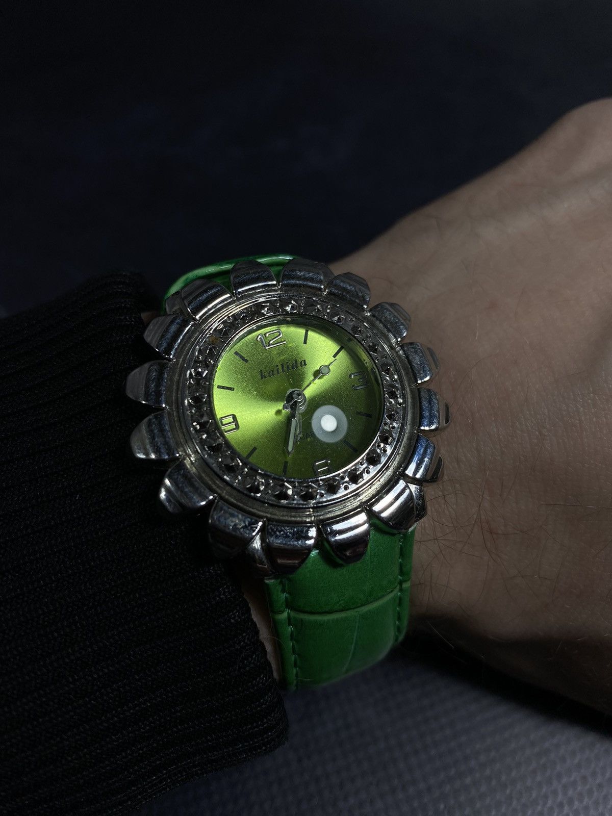 Hysteric Glamour Vintage 00s Classic Wristwatch | Retro Aesthetic Size ONE SIZE - 4 Thumbnail