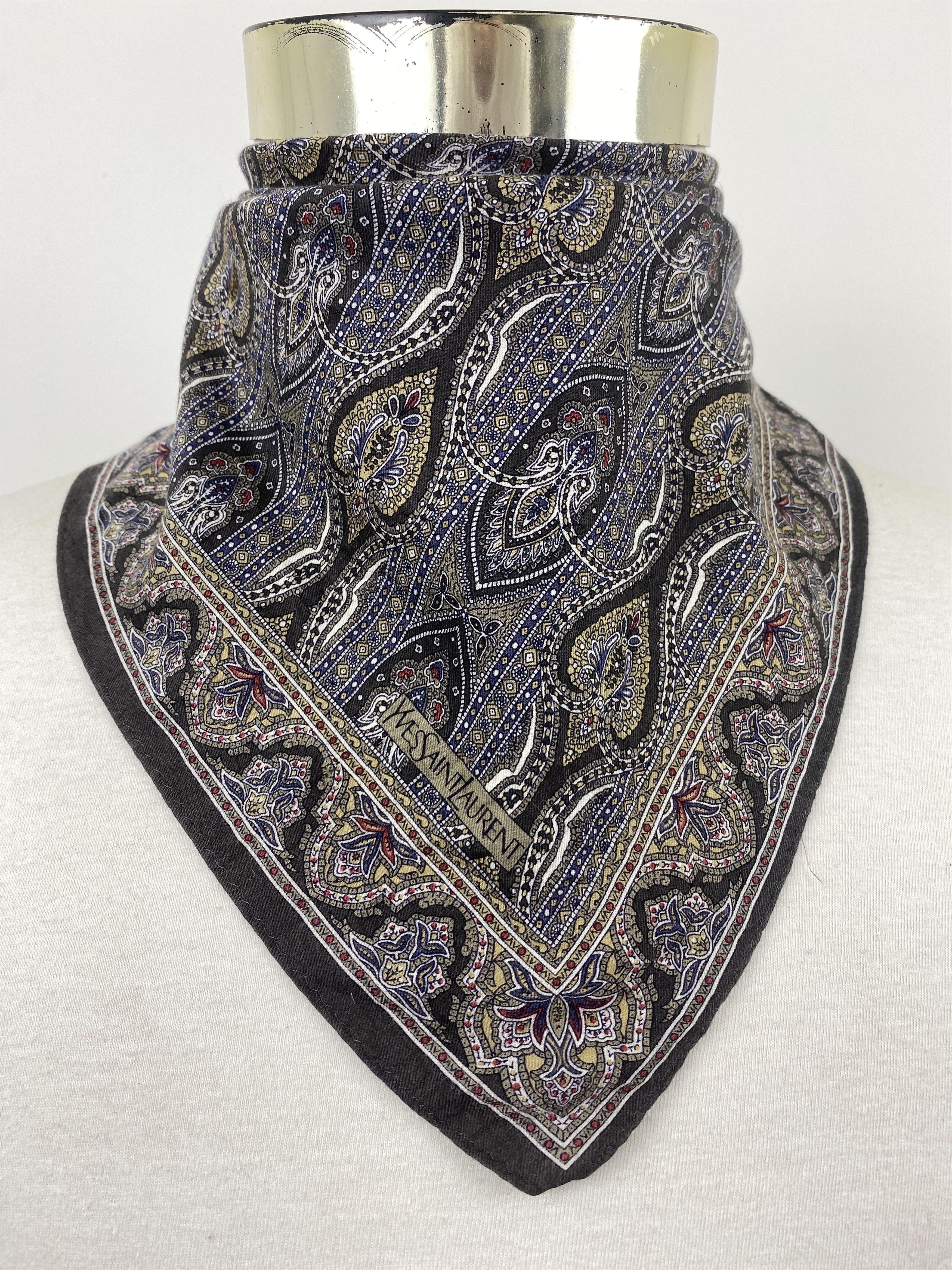 Vintage Yves Saint Laurent Handkerchief /Neckerchief HKC0715 Size ONE SIZE - 2 Thumbnail