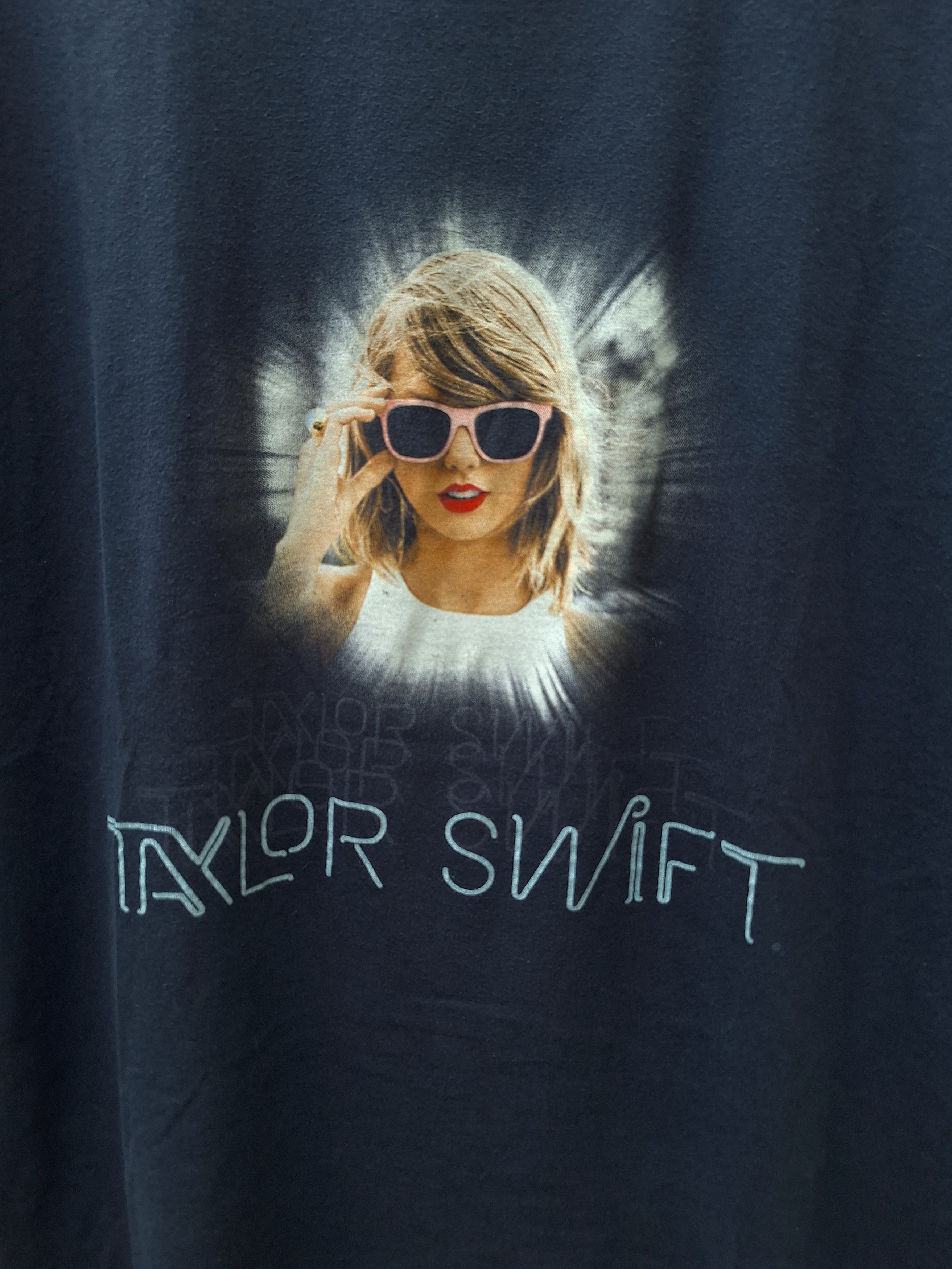 Band Tees Vintage taylor swift the 1988 world tour singer rock bjork Size US L / EU 52-54 / 3 - 3 Thumbnail