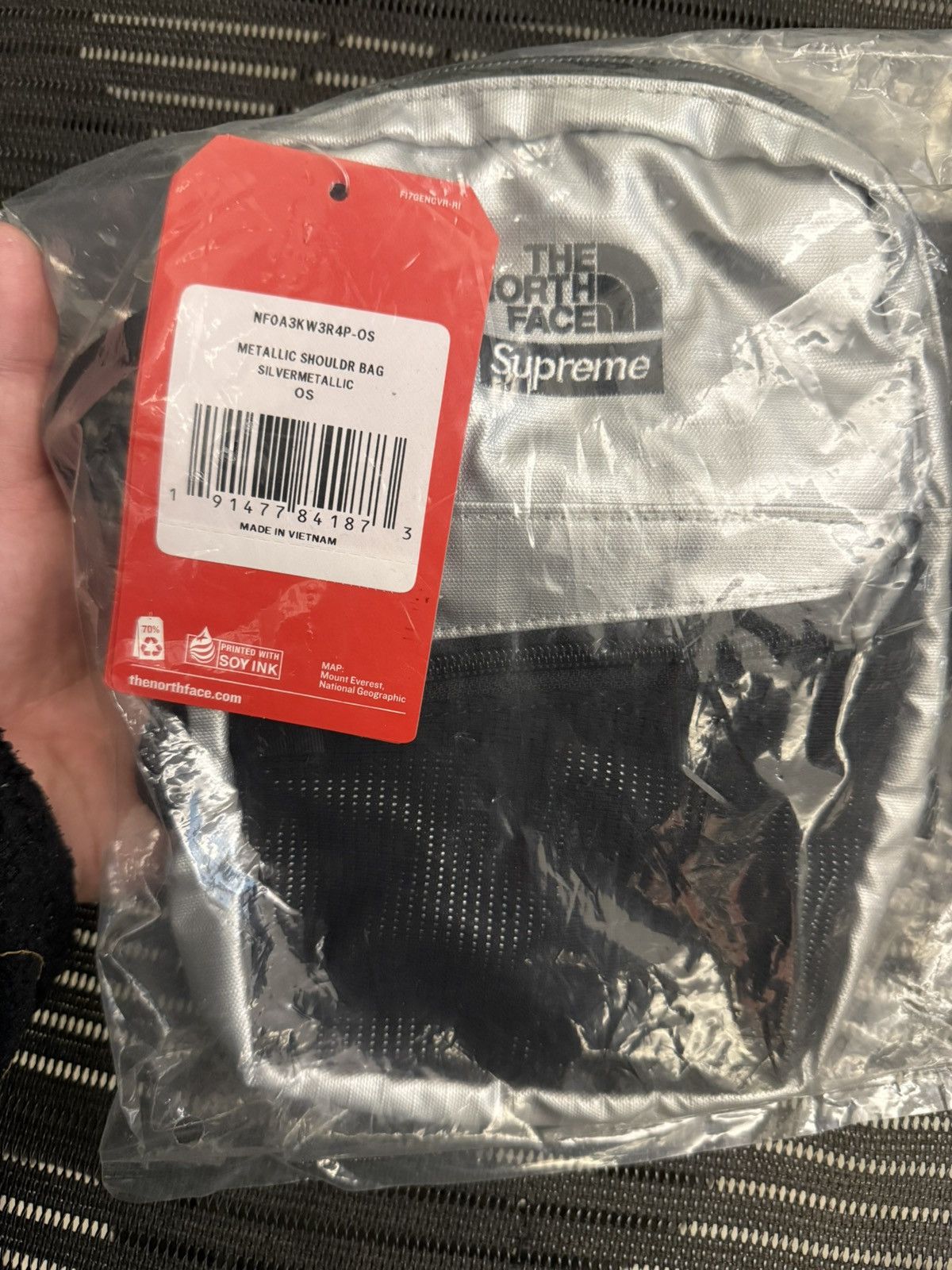 Supreme × The North Face Supreme tnf the north face metallic shoulder bag sliver Size ONE SIZE - 1 Thumbnail