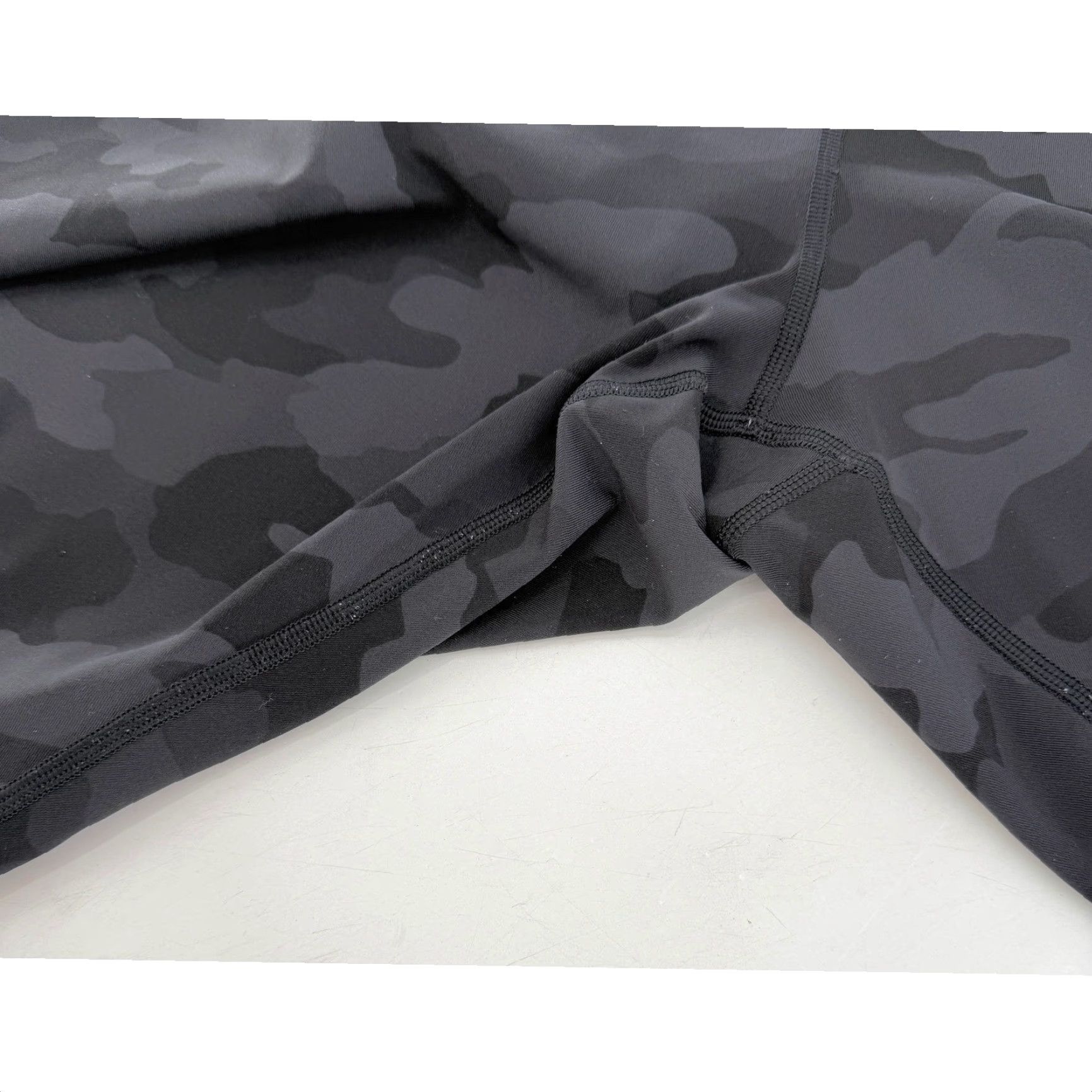 Lululemon Lululemon Plus Size Camo Crop Leggings Activewear Workout Pants Sz 20 Comfort Women Size 42" / US 20 - 7 Thumbnail