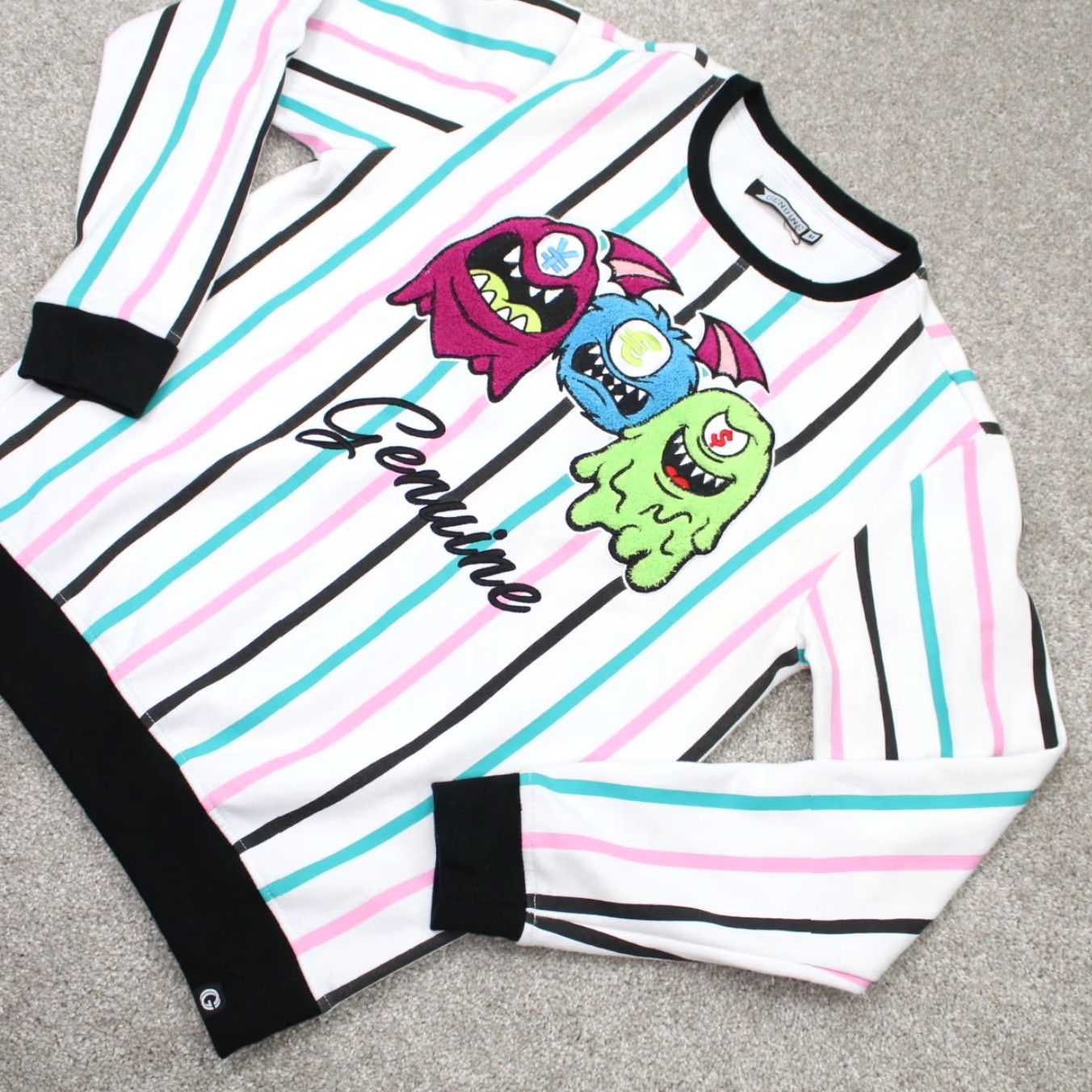 Vintage GNUN Mens Medium Pink & Blue Striped Sweatshirt Long Sleeve Pullover Crew Neck All Seasons Graphic Print White with Blue Accents Sports Theme Size US M / EU 48-50 / 2 - 3 Thumbnail