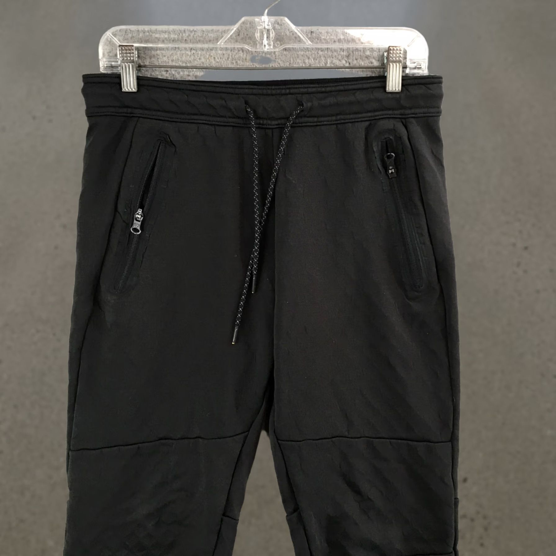 American Eagle Outfitters American Eagle Outfitters Active Flex Jogger Pants Mens S Capri Black Mid Rise Black Size US 29 - 1 Thumbnail