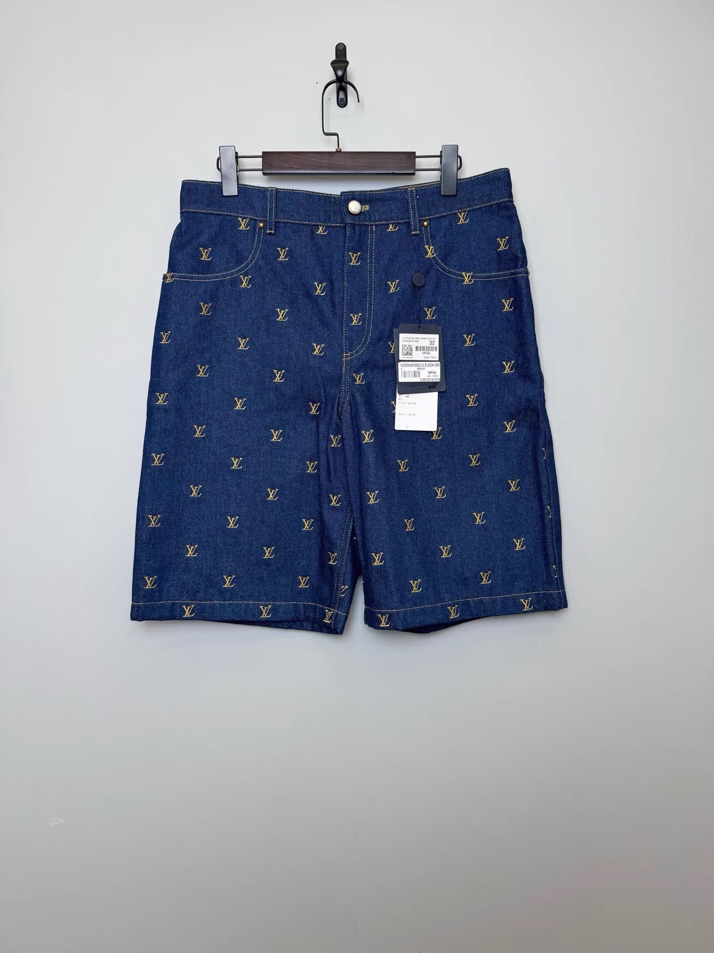 Louis Vuitton LV x Pharrell Monogram Embroidery Jean Shorts K36 Size US 32 / EU 48 - 1 Thumbnail