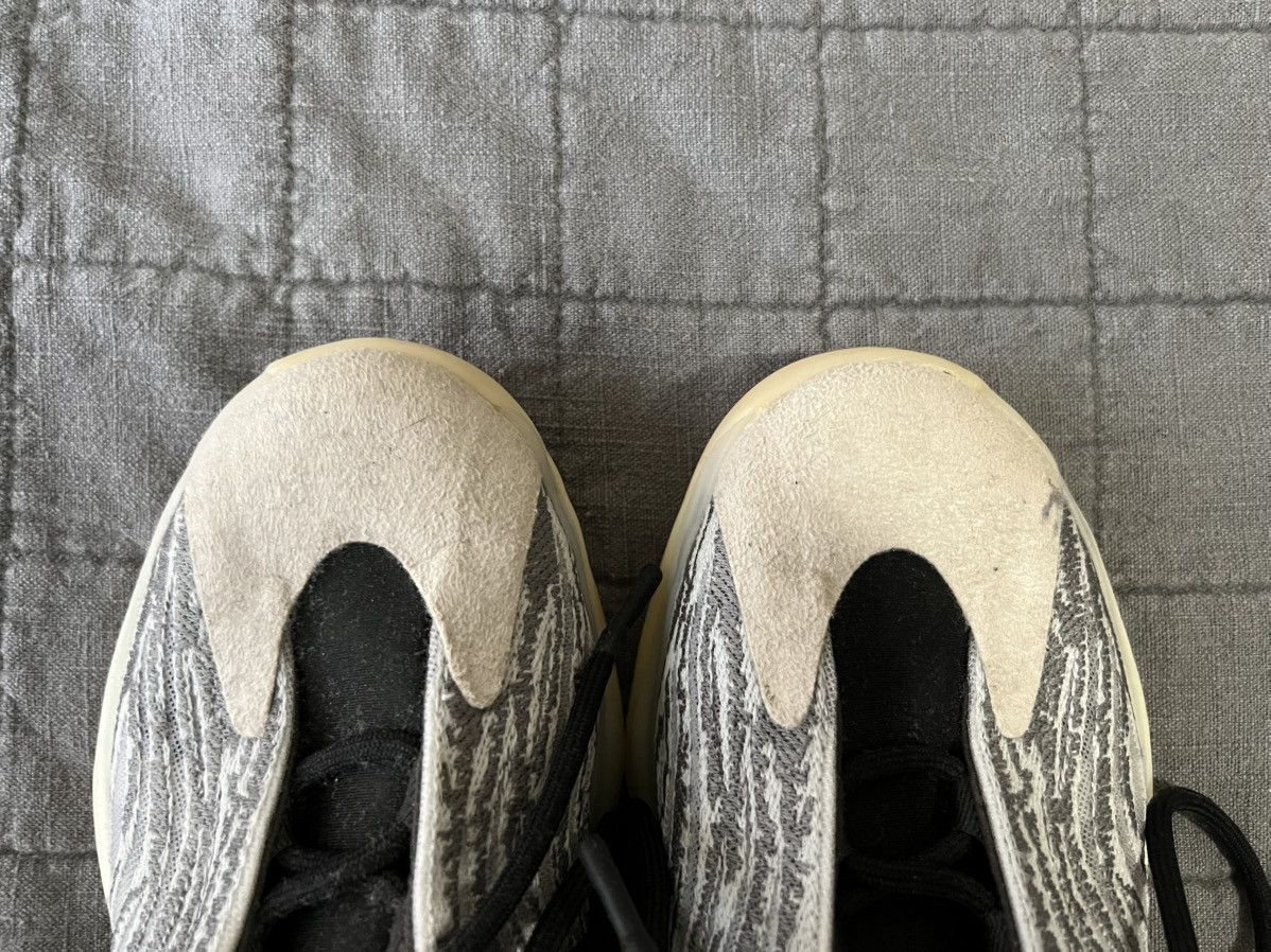 Adidas × Yeezy YEEZY QNTM Size US 9 / EU 42 - 5 Thumbnail