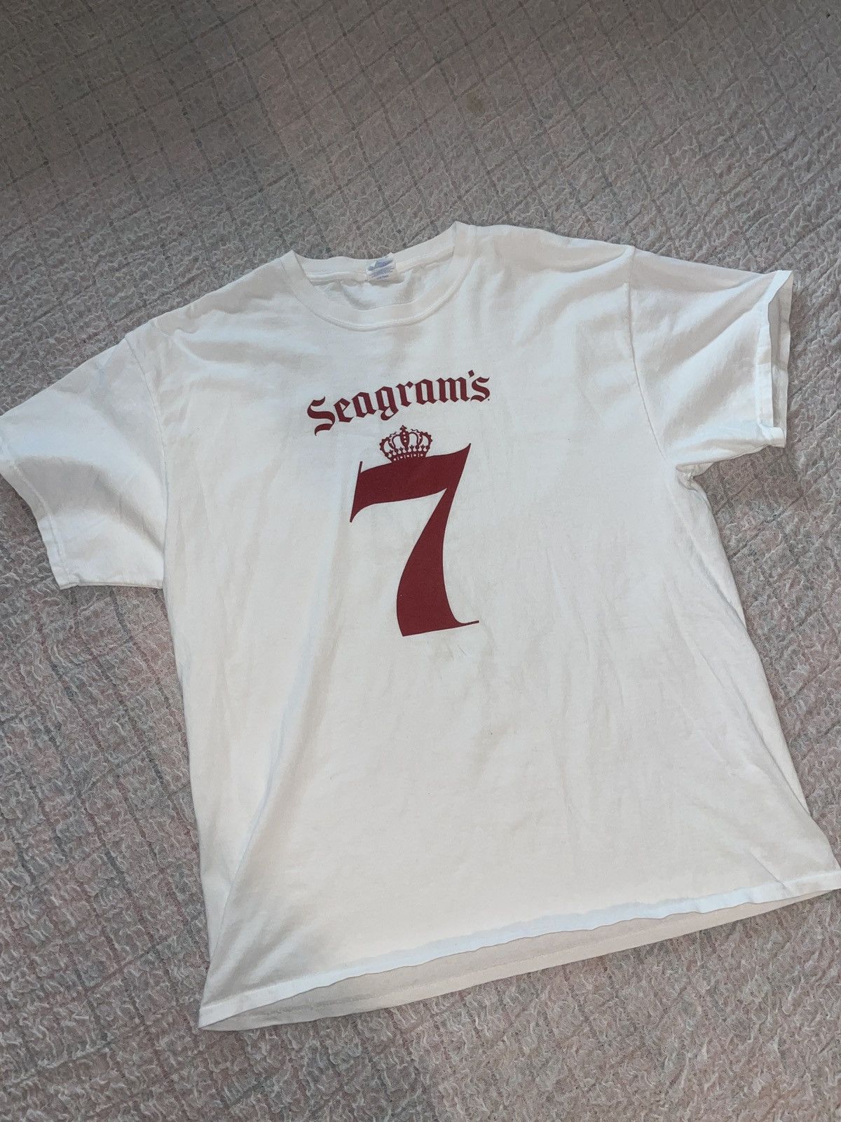 Other Vintage Seagram's 7 Crown Whiskey T-Shirt Size US XL / EU 56 / 4 - 1 Thumbnail