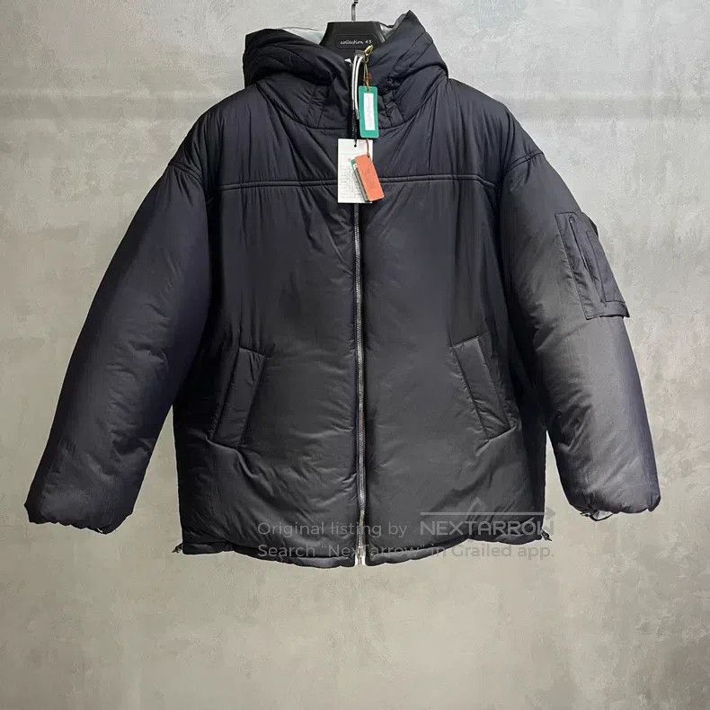 Loro Piana Loro Piana Dark blue solid color logo double-sided down-fi Size US M / EU 48-50 / 2 - 1 Thumbnail