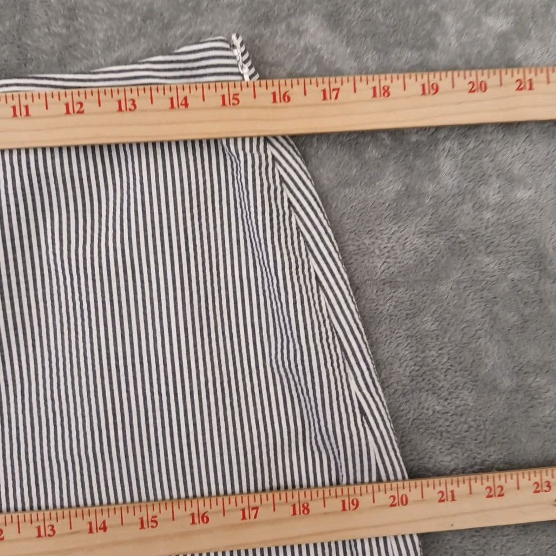 Banana Republic BN Banana Republic Skirt Midi Gray Seersucker Striped Lined Ruffle Size 6 Womens Regular Size 28" / US 6 / IT 42 - 2 Thumbnail