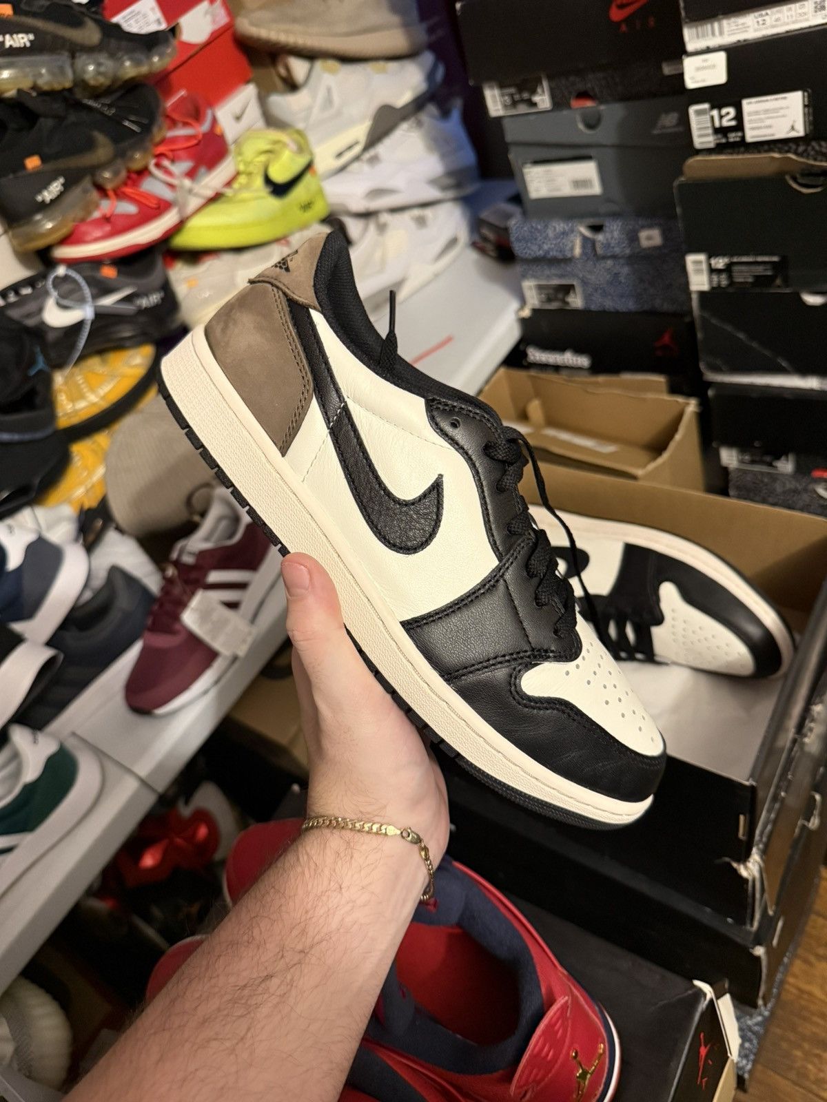 Jordan Brand Jordan retro 1 low mocha sz 10.5 Size US 10.5 / EU 43-44 - 1 Thumbnail