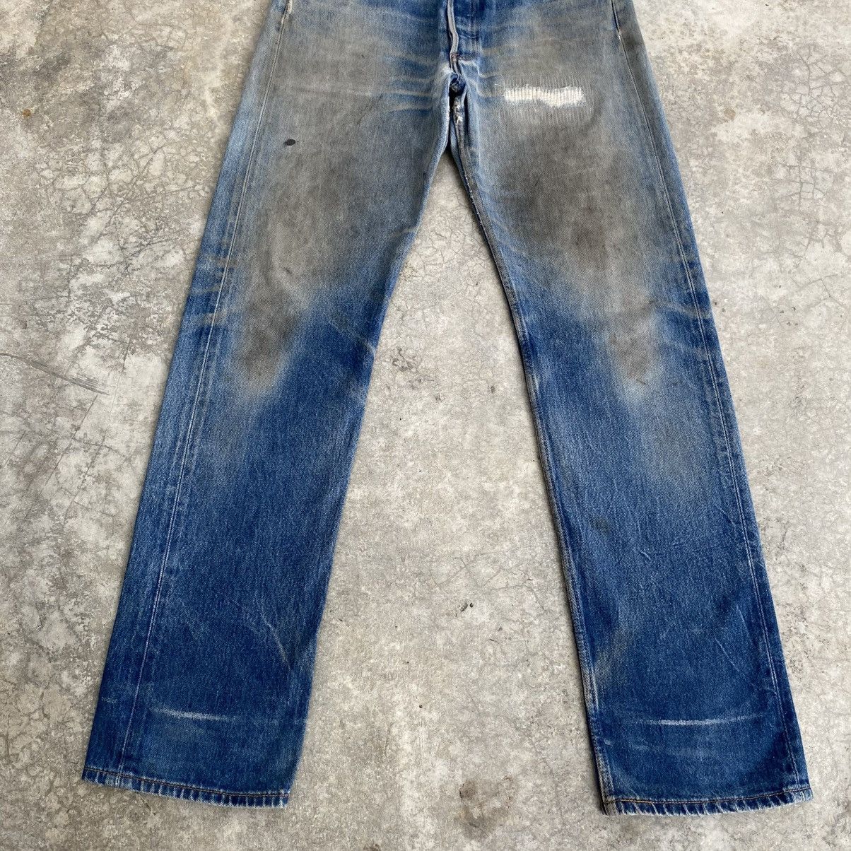 Levi's Vintage 90’s Levis 501 Faded Blue Distressed Denim Jeans Size US 31 - 3 Thumbnail