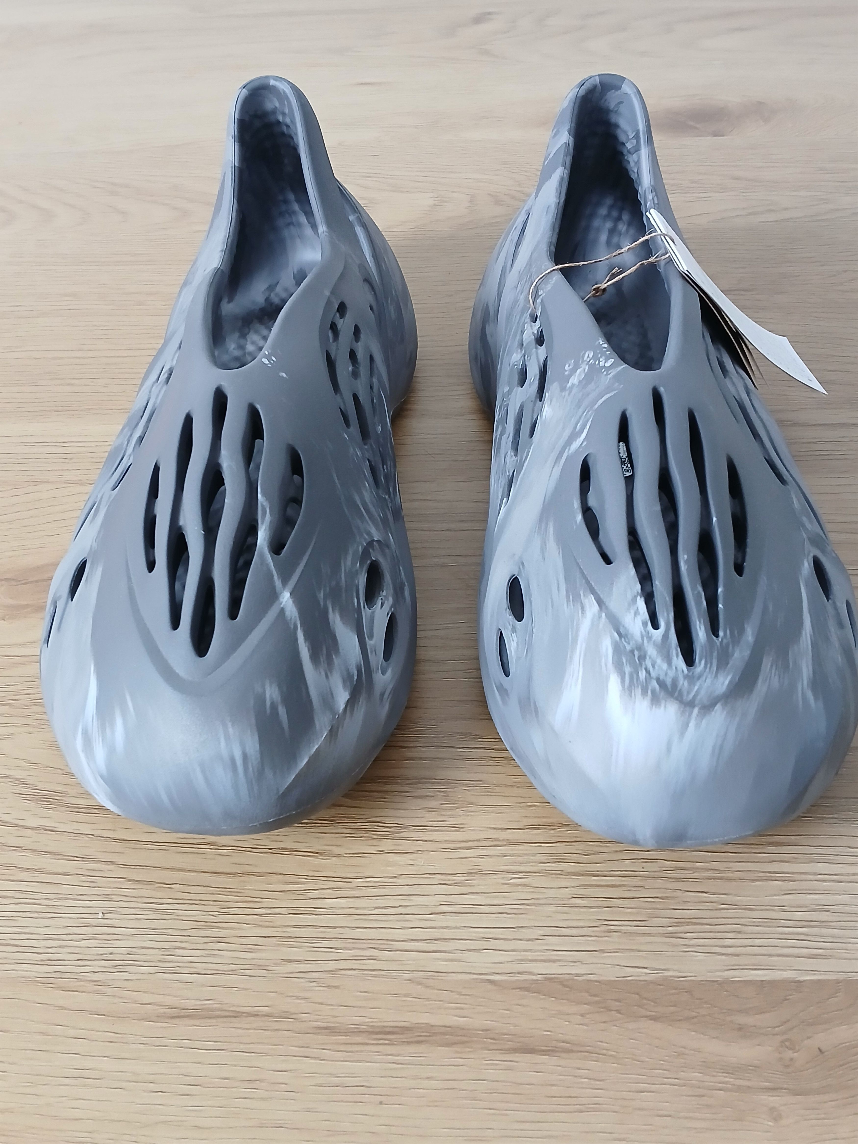 Adidas × Kanye West × Yeezy New Adidas Yeezy Foam Runner Size US 11 / EU 44 - 4 Thumbnail