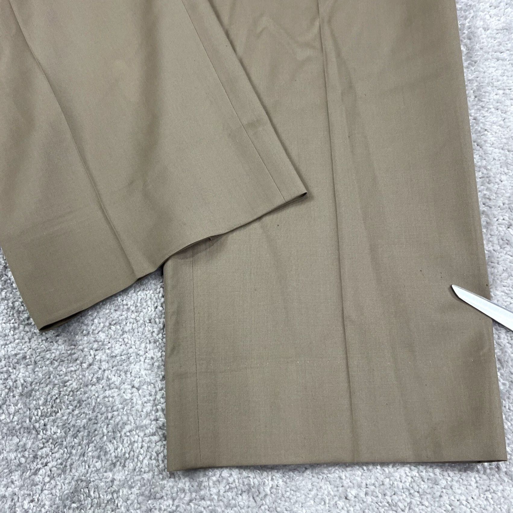 Hugo Boss Hugo Boss Trousers James Brown Mens 35x31 Lightweight Twill Wool Flat Front Pant Size US 35 - 3 Thumbnail