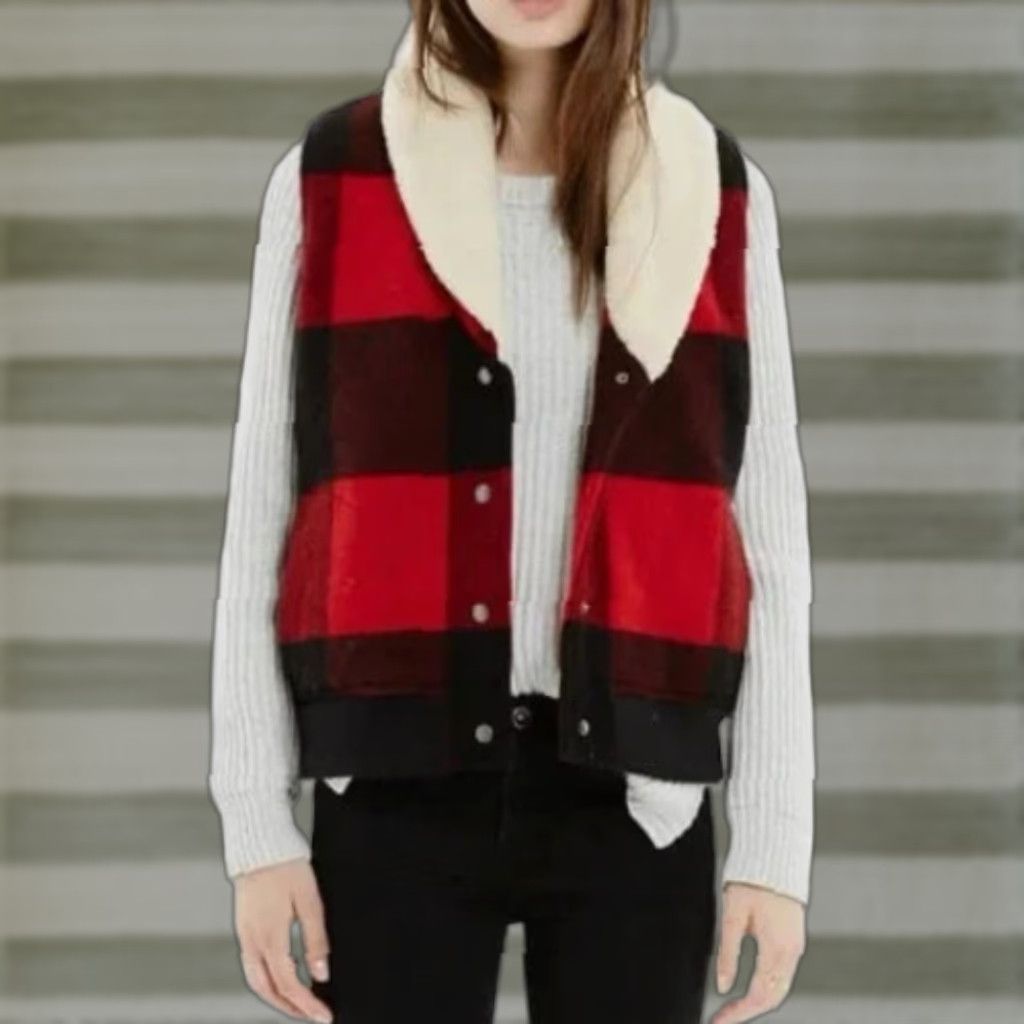 Vintage Woolrich Women's Giant Buffalo Vest Wool Blend Sz S Woolrich Giant Buffalo Vest Red Black Plaid Outdoor Pockets Vintage Womens Size S Vest Size S / US 4 / IT 40 - 1 Thumbnail