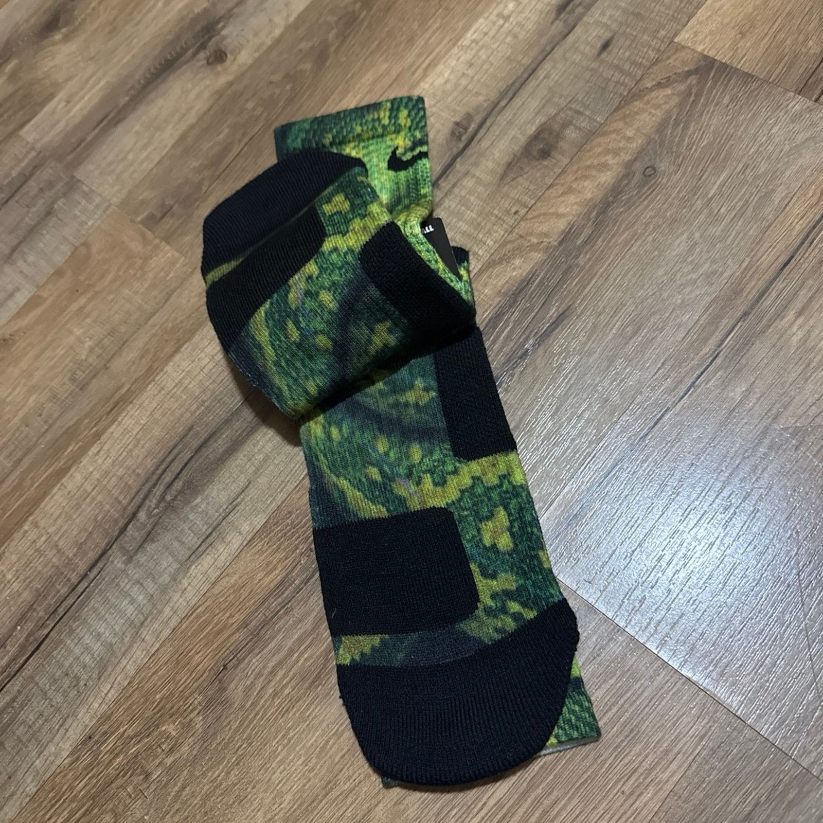 Nike 2014 Nike Elite Digital Ink Kobe Poison Green Snake Socks Size ONE SIZE - 3 Thumbnail