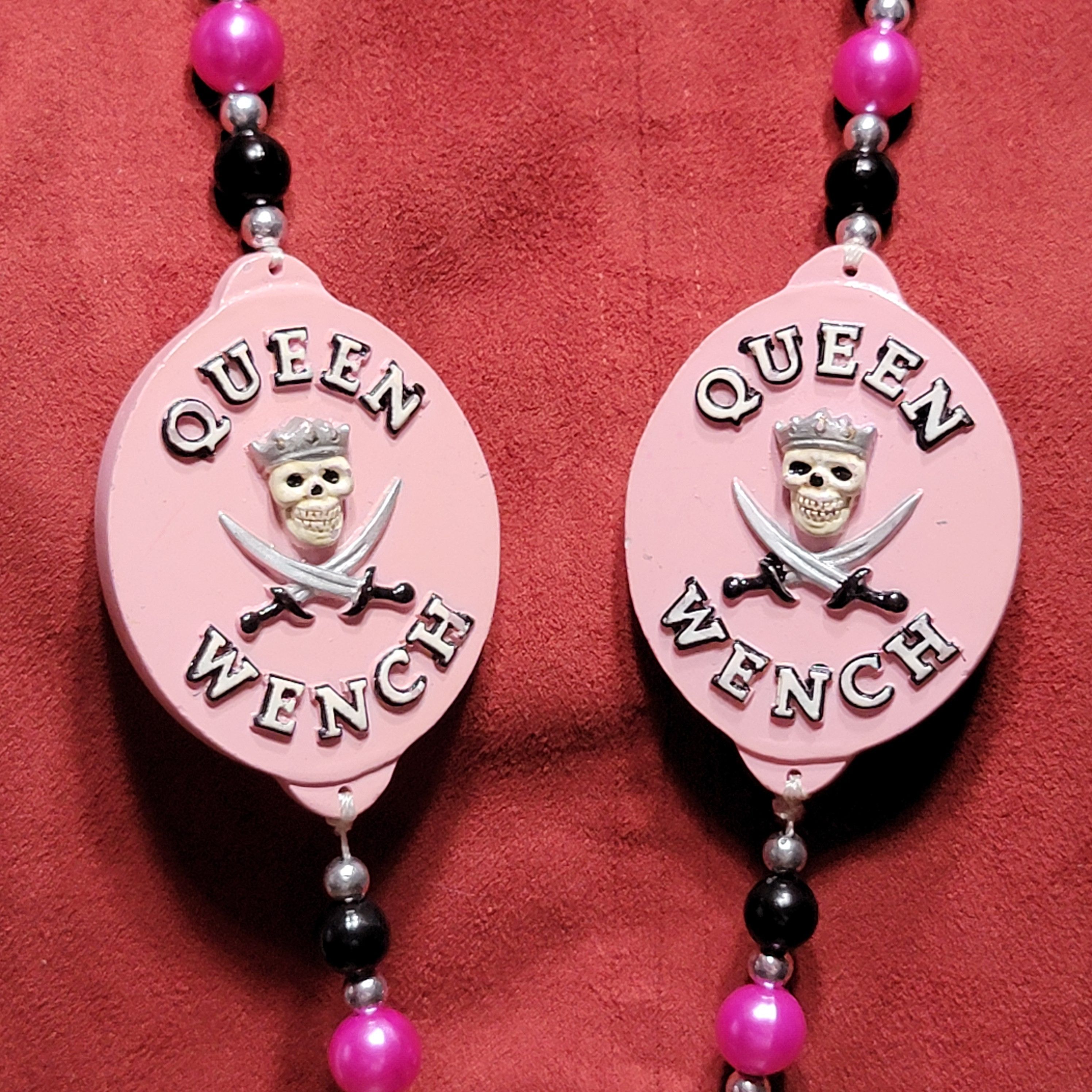 Other Queen Wench Pink & Black Mardi Gras Necklace / Beads Size ONE SIZE - 2 Thumbnail