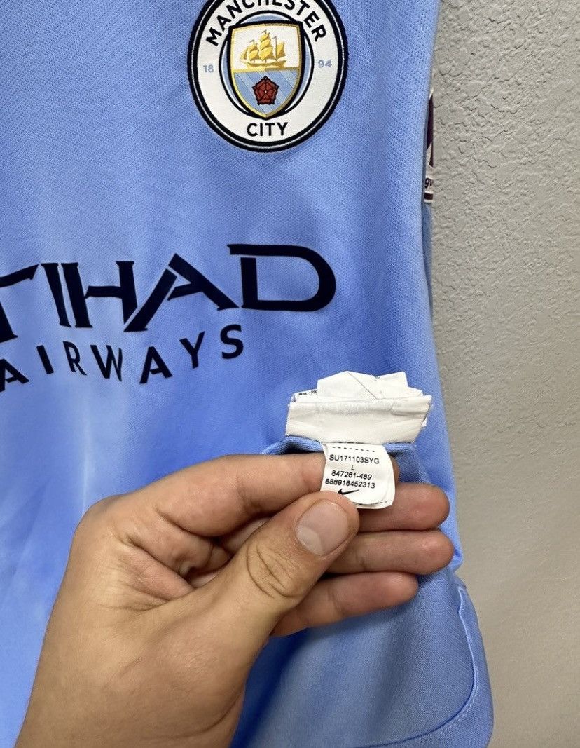 Nike Nike Manchester City Sterling 2017 Jersey Suits Vintage Size US L / EU 52-54 / 3 - 9 Thumbnail