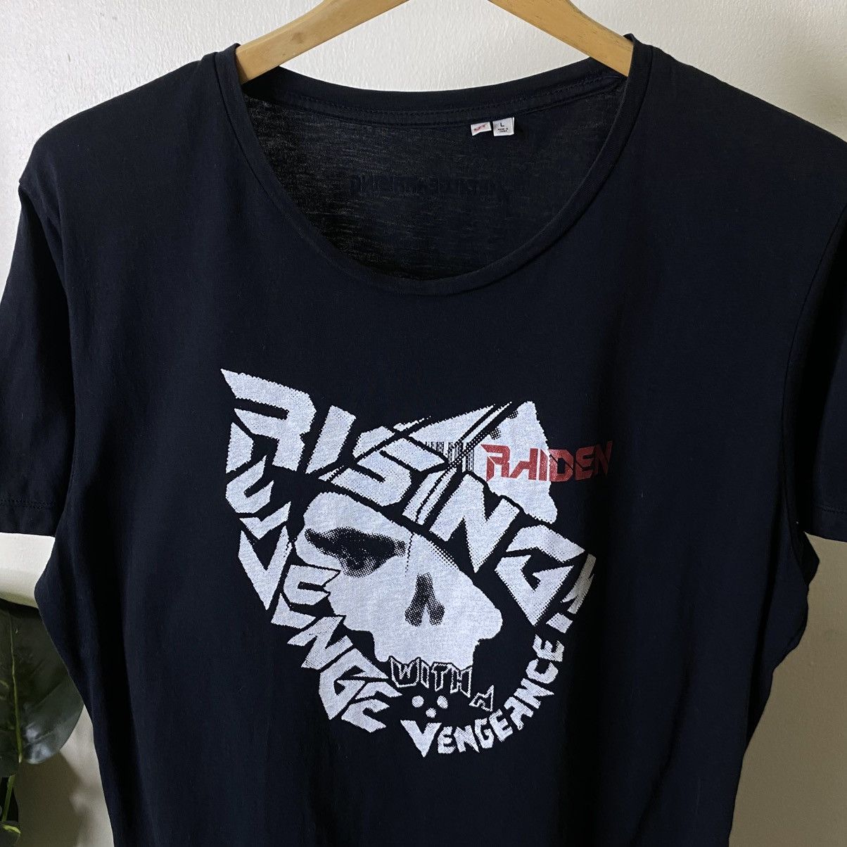 Uniqlo 2013 Metal Gear Rising: Revengeance Promo Tee Collaboration Size US L / EU 52-54 / 3 - 2 Thumbnail