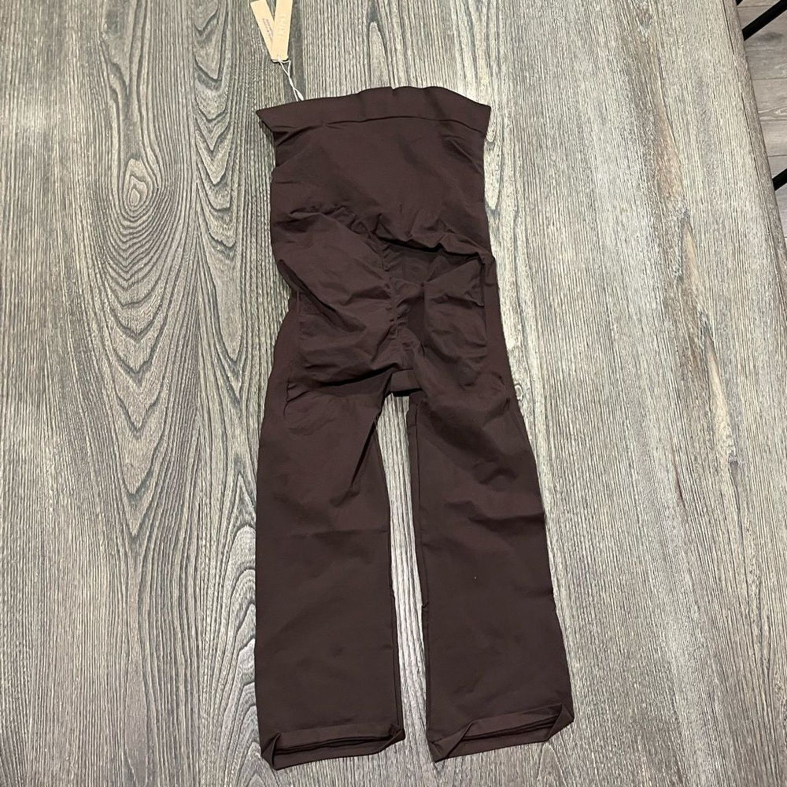 SKIMS NWT Skims Everyday Sculpt Mid Waist Capri Shapewear Bottom3X Size 42" / US 20 - 4 Thumbnail