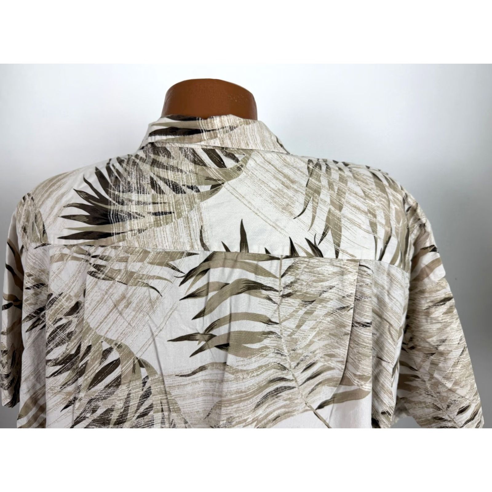 Vintage VINTAGE Kalaheo Shirt Men 2XL Beig e? (Note: This task requires a final title with given constraints; provide a corrected title.) Size US XXL / EU 58 / 5 - 7 Thumbnail