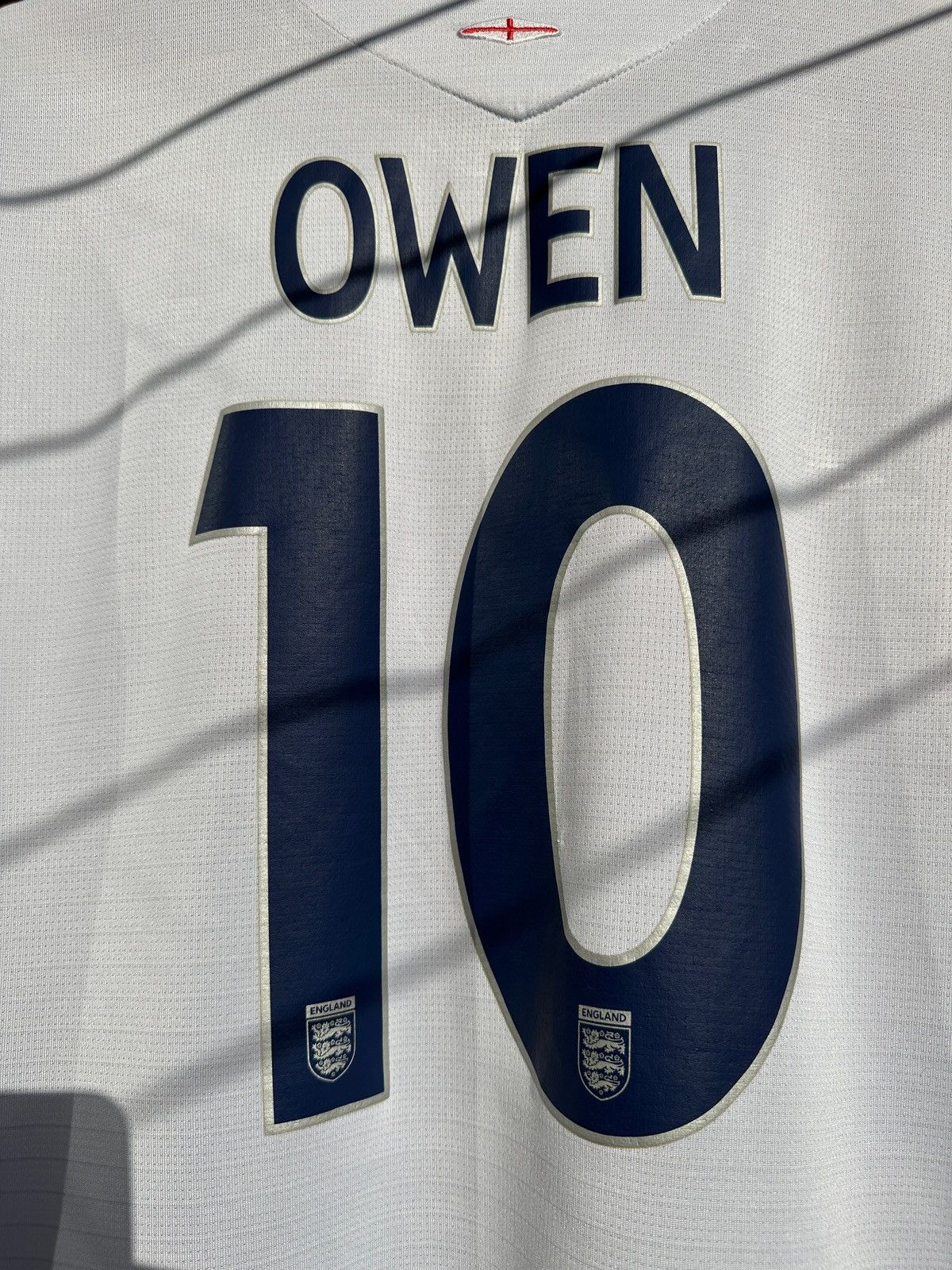 Umbro 2006 Vintage Umbro England Michael Owen Home Soccer Jersey Size US XL / EU 56 / 4 - 10 Thumbnail