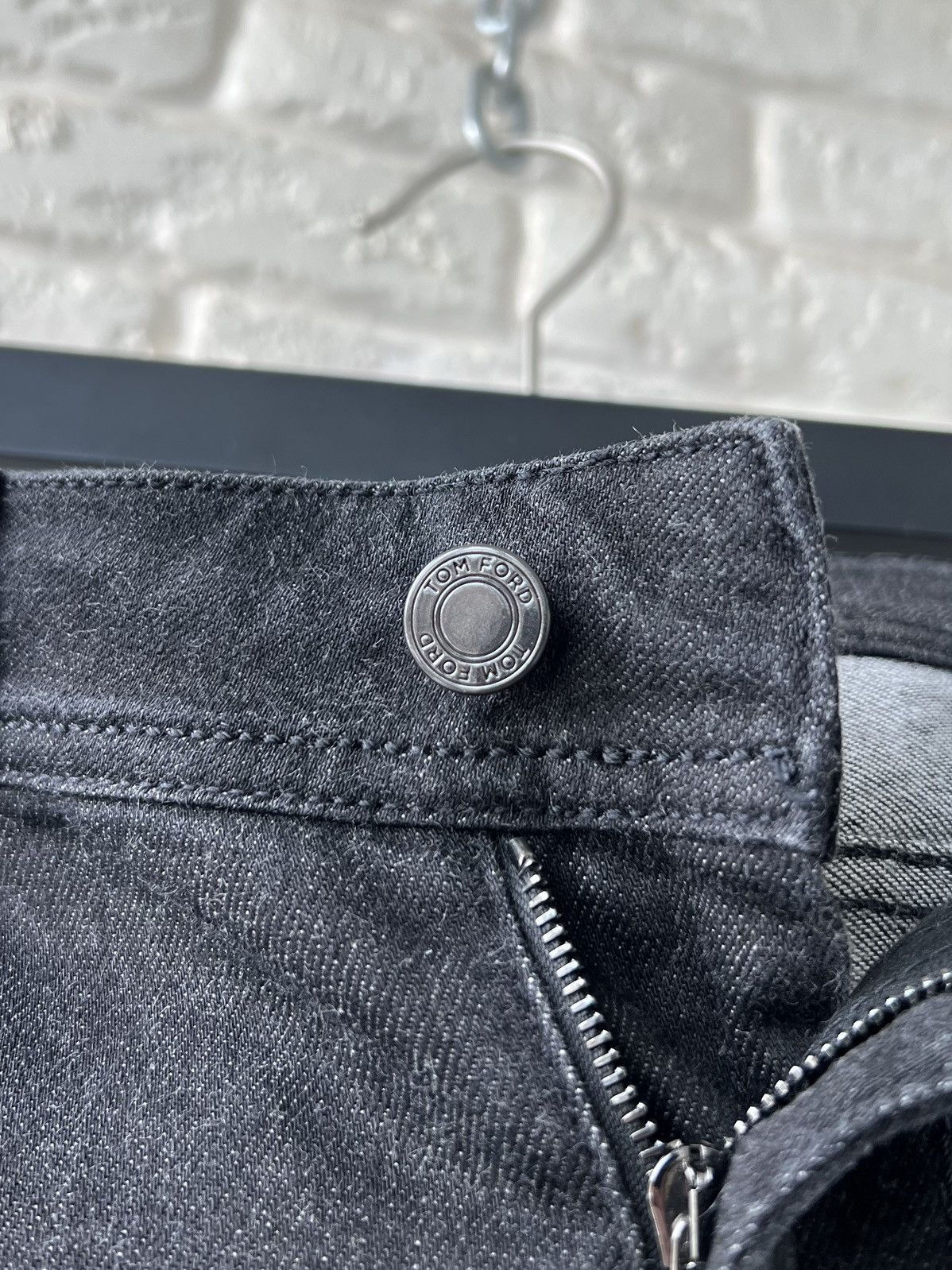 Tom Ford Tom Ford Black Sip Denim Skinny Jeans size 27 Size 27" / US 4 / IT 40 - 9 Thumbnail