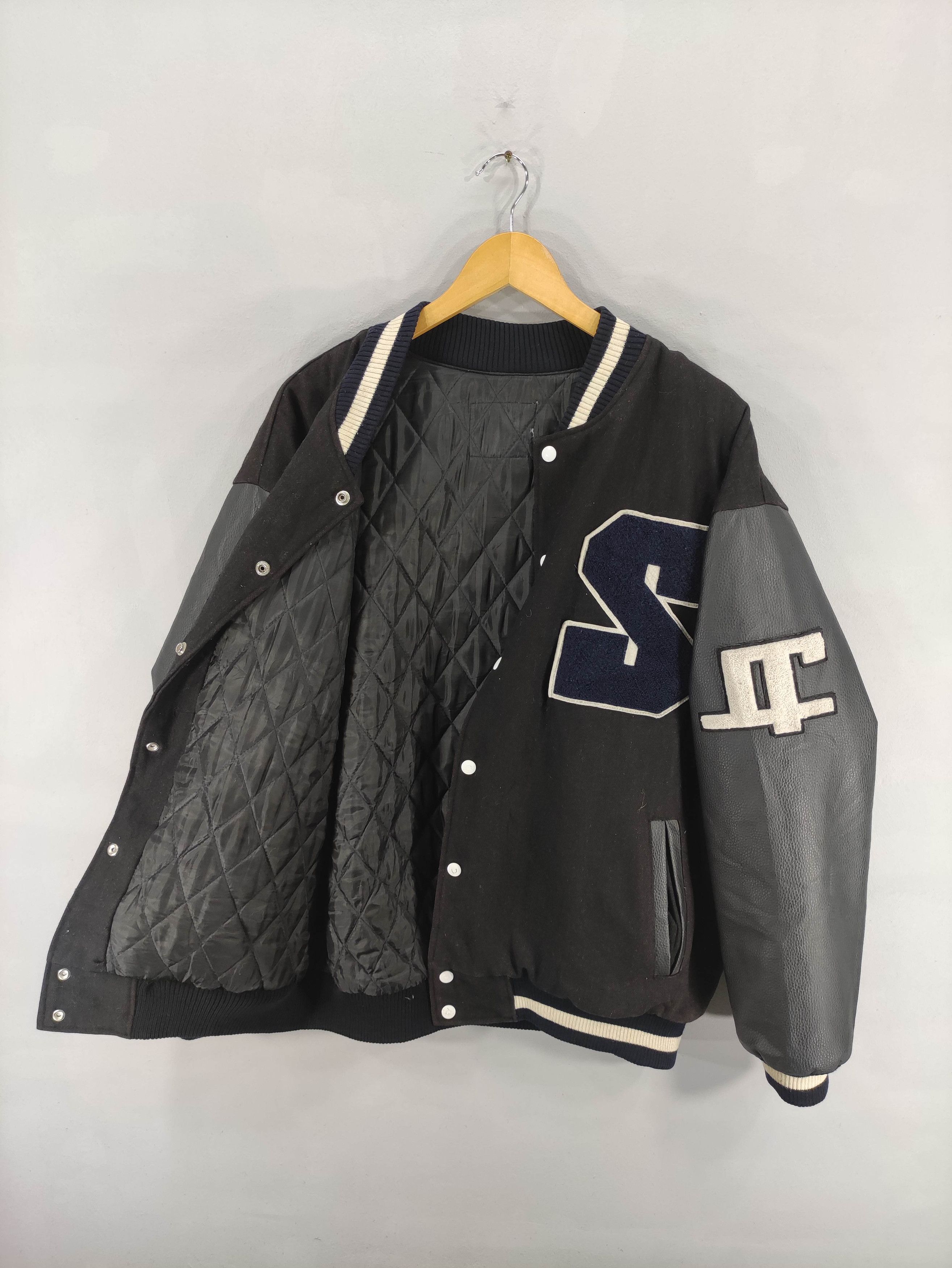 Japanese Brand Vintage Varsity Wool Jacket Sleeve Leather Snap Button Size US L / EU 52-54 / 3 - 5 Thumbnail