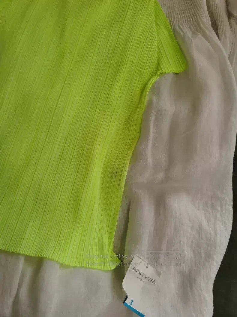 Issey Miyake Issey Miyake Green Ruched Short Sleeve Top Size L / US 10 / IT 46 - 3 Thumbnail